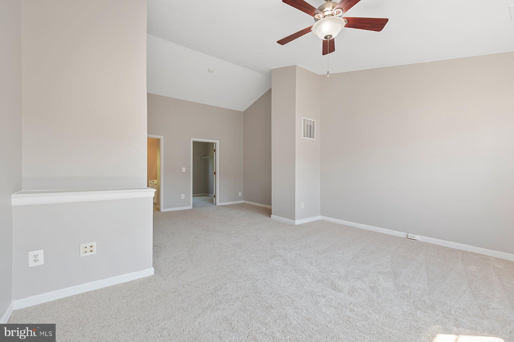 ASHBURN VILLAGE - Residential