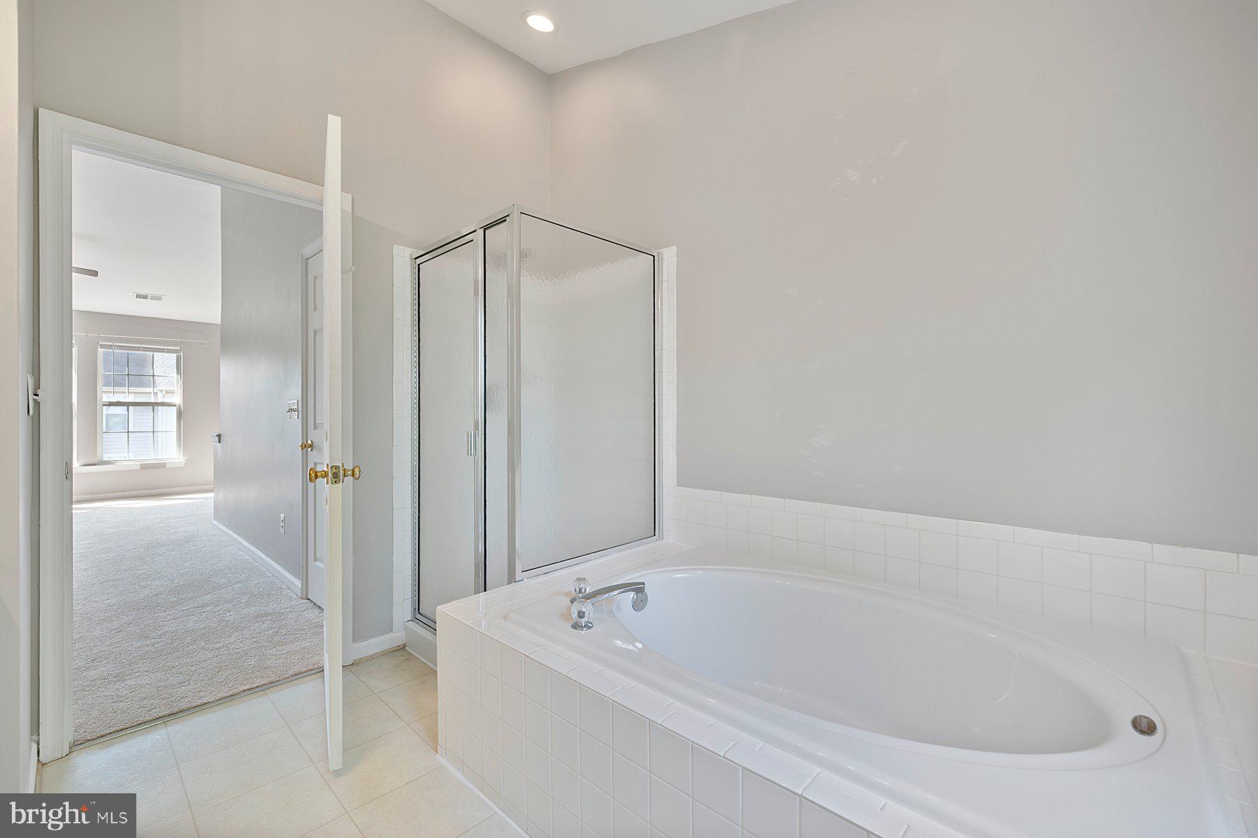 ASHBURN VILLAGE - Residential