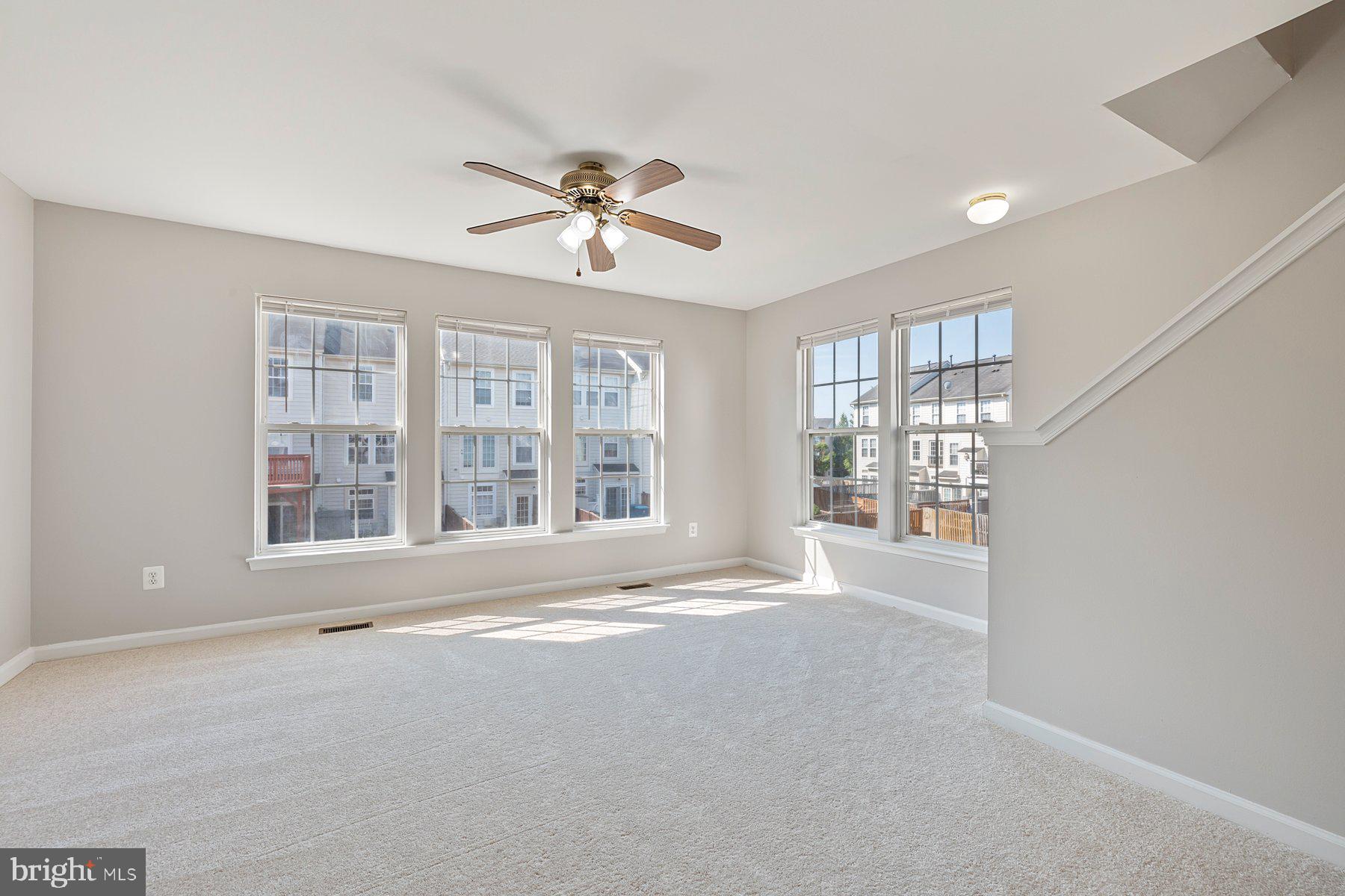 ASHBURN VILLAGE - Residential