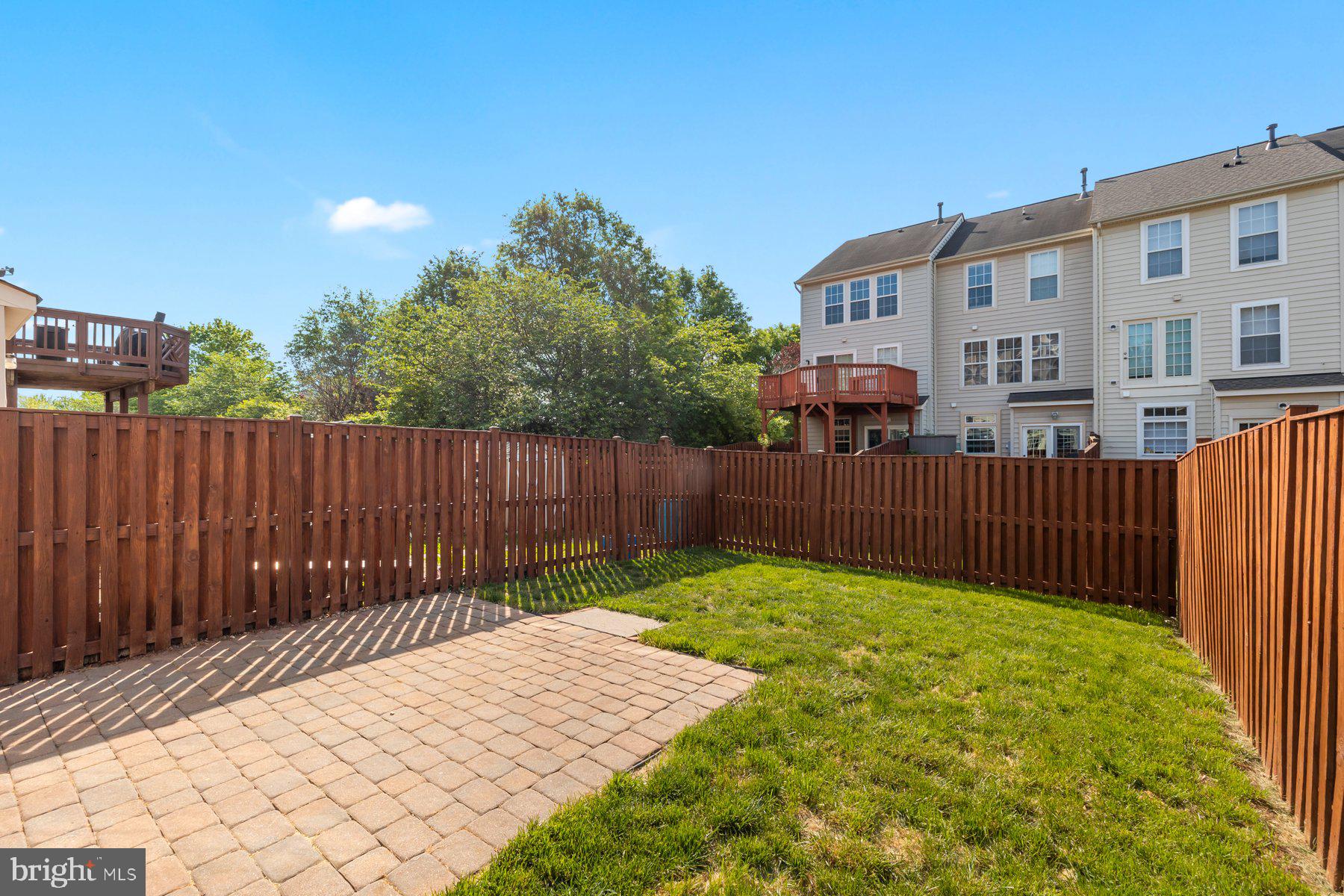 ASHBURN VILLAGE - Residential