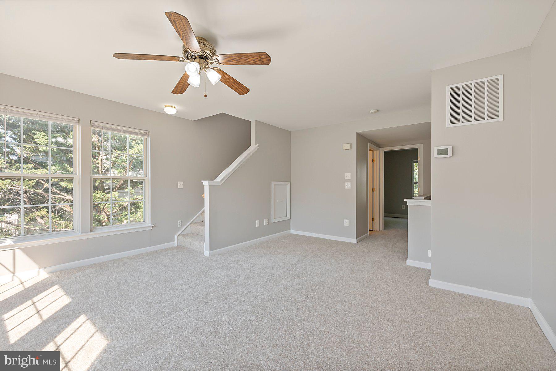 ASHBURN VILLAGE - Residential