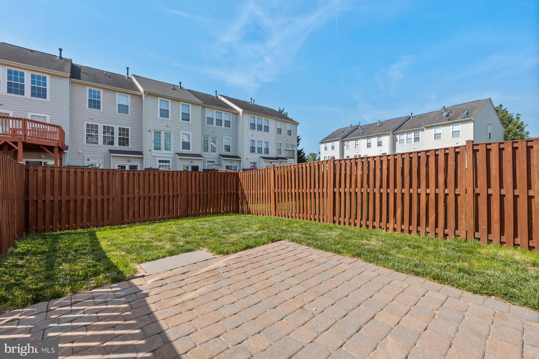 ASHBURN VILLAGE - Residential