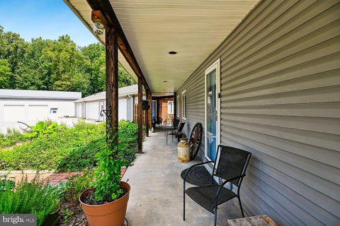 Homes For Sale - 18 Watergate Court<br/> SILVER SPRING, MD 20905