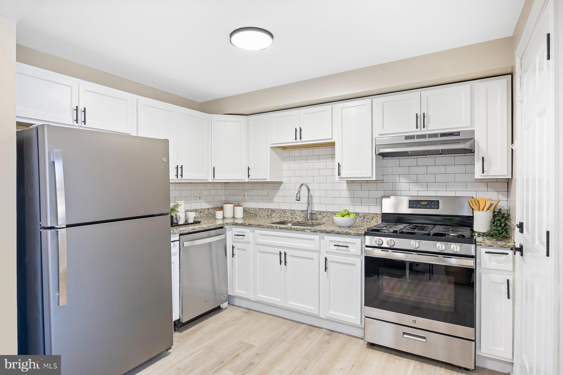 COUNTRY RIDGE - Residential