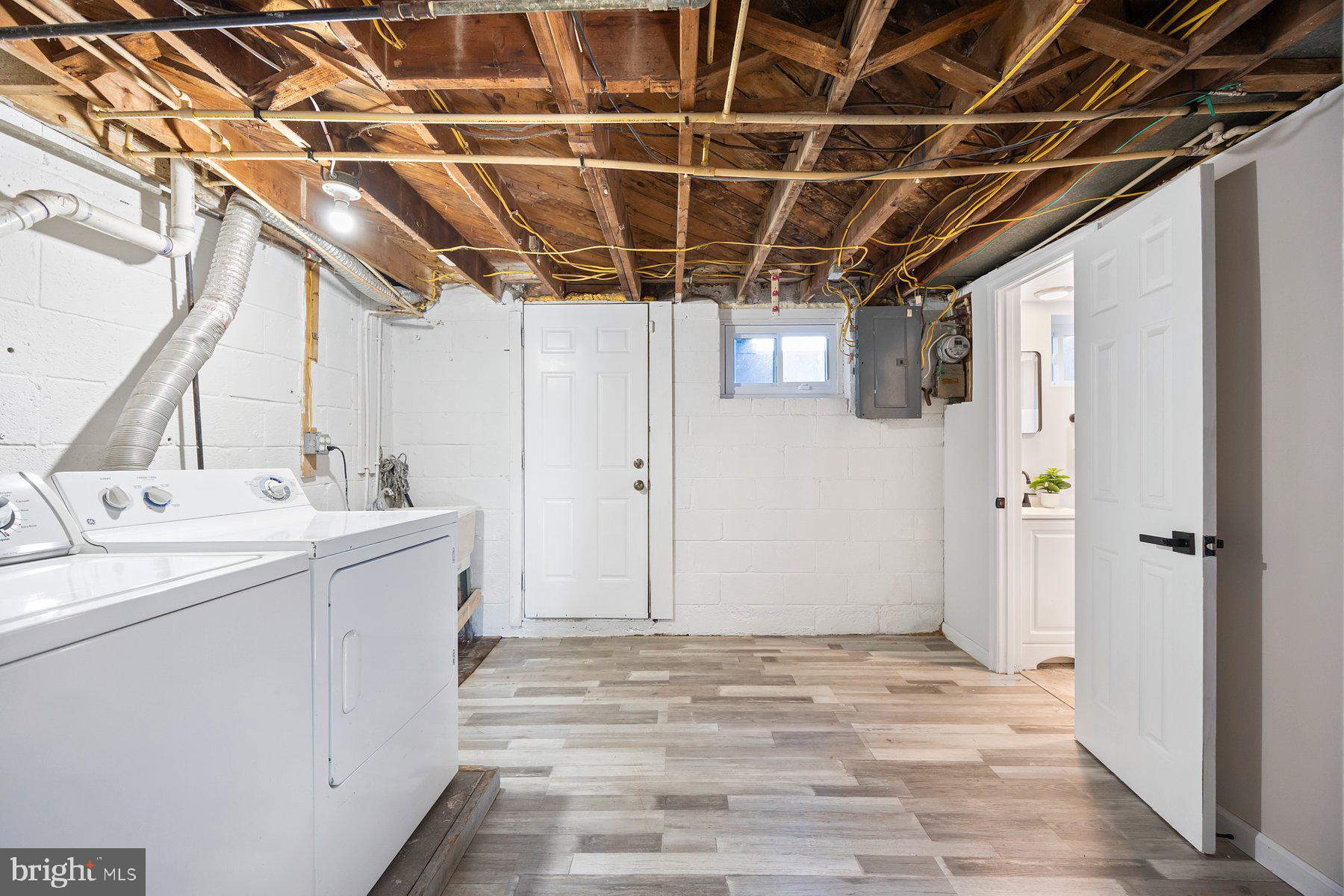 COUNTRY RIDGE - Residential