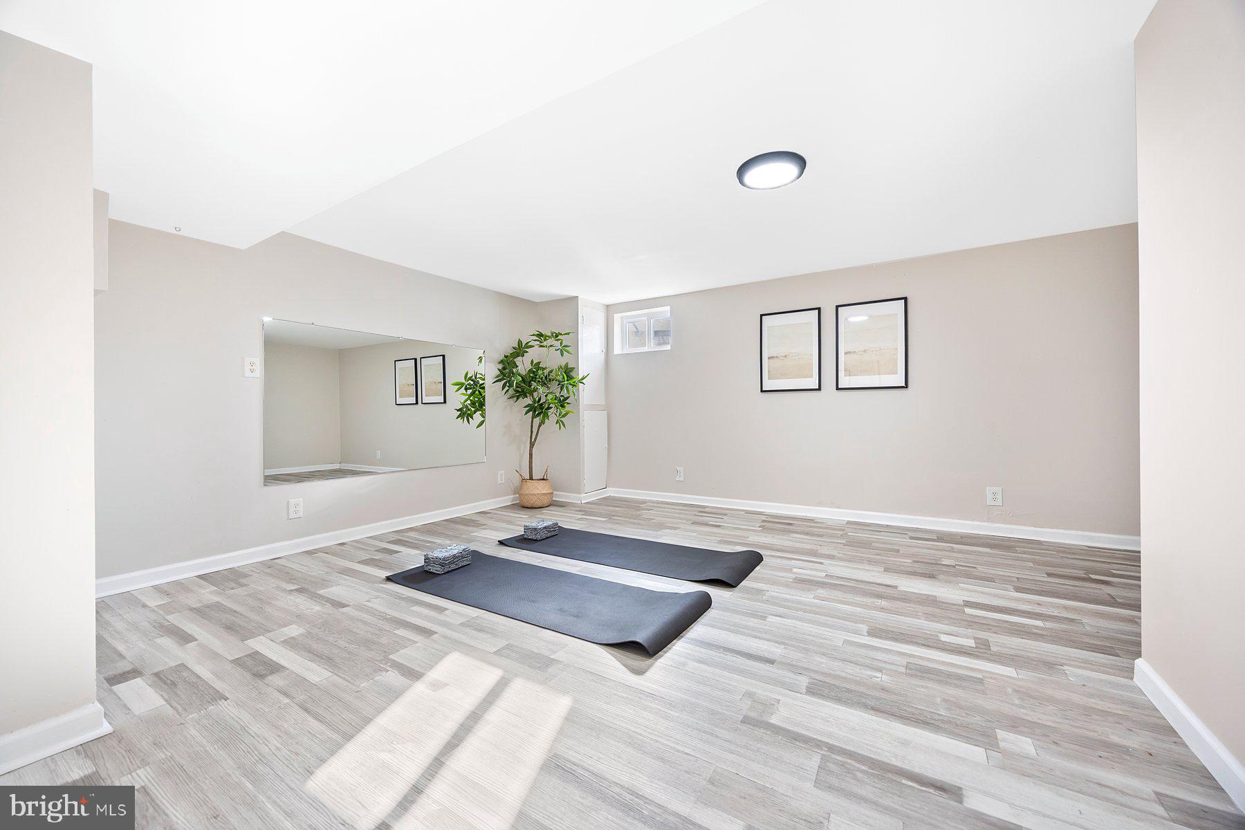 COUNTRY RIDGE - Residential