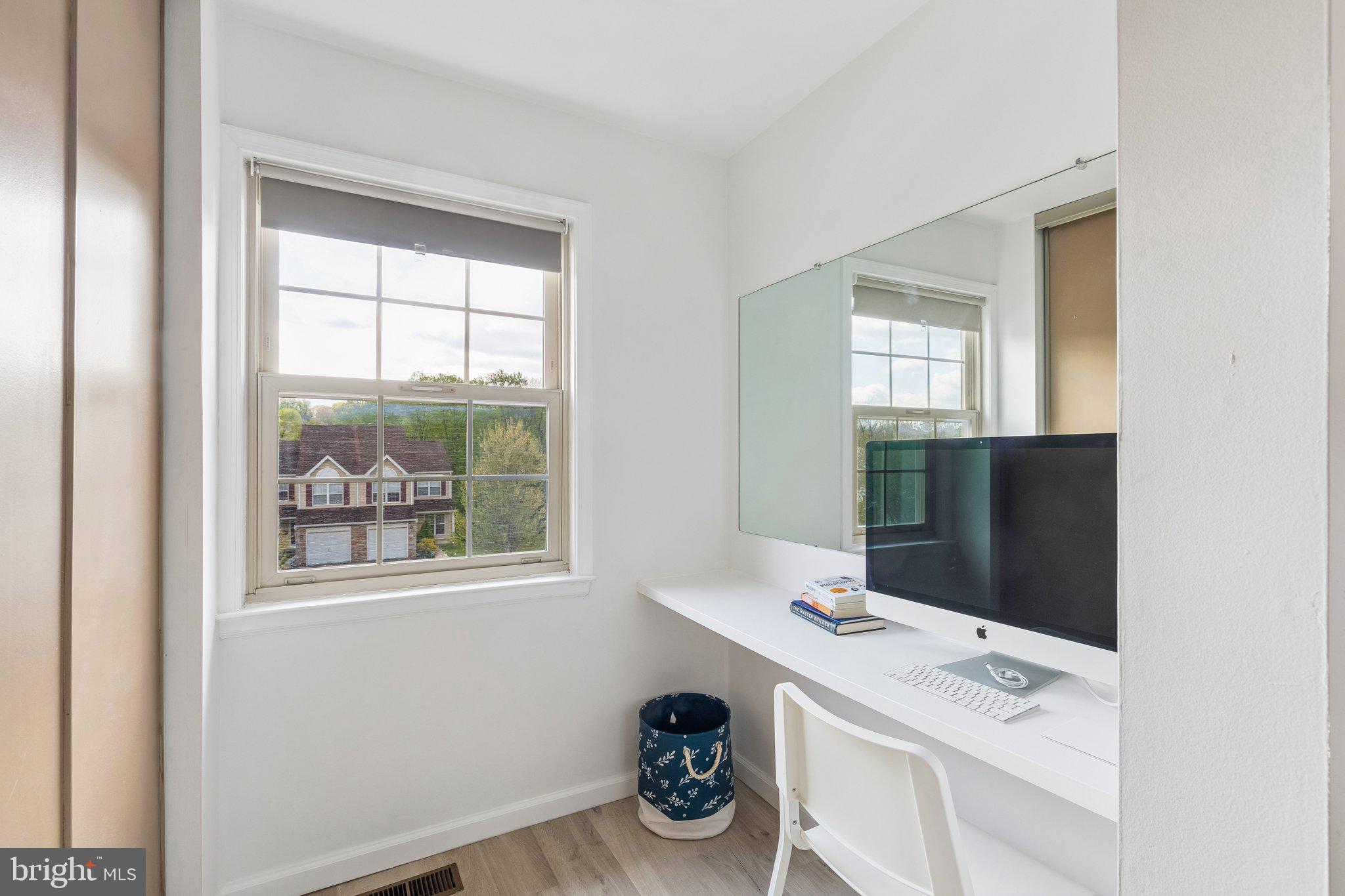 LAFAYETTE HILL - Residential