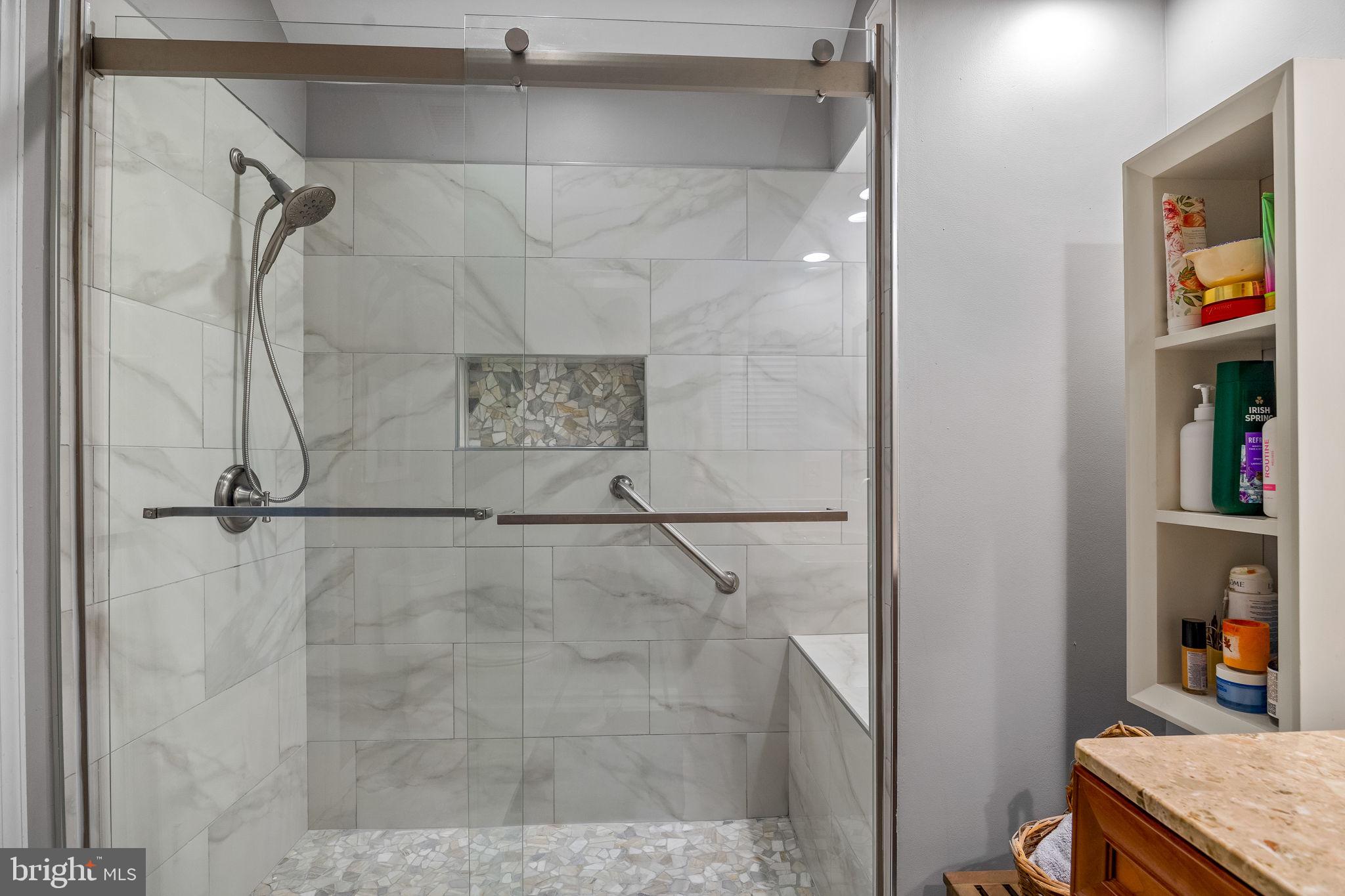 MARINERS POINT - Residential