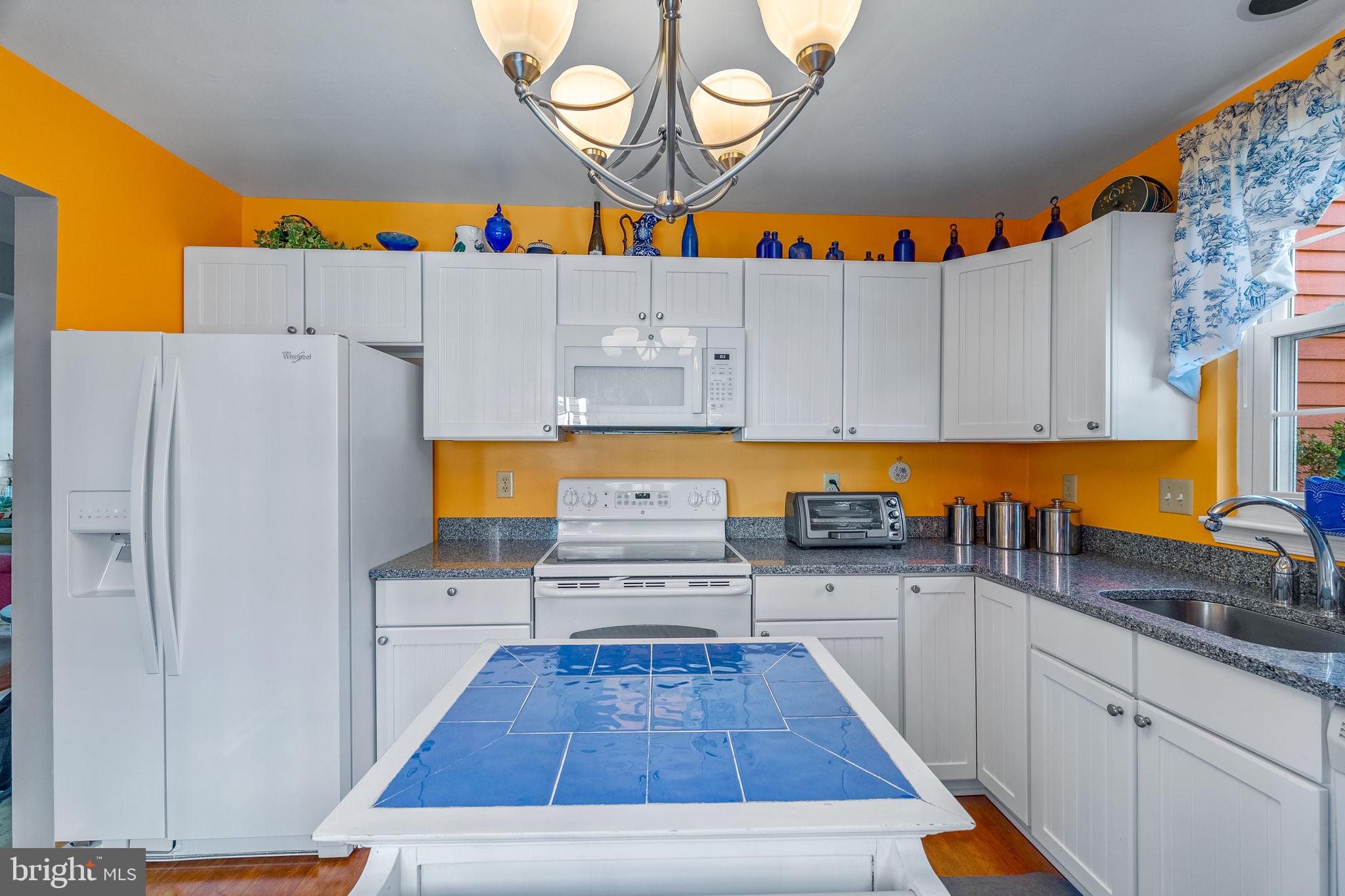 MARINERS POINT - Residential