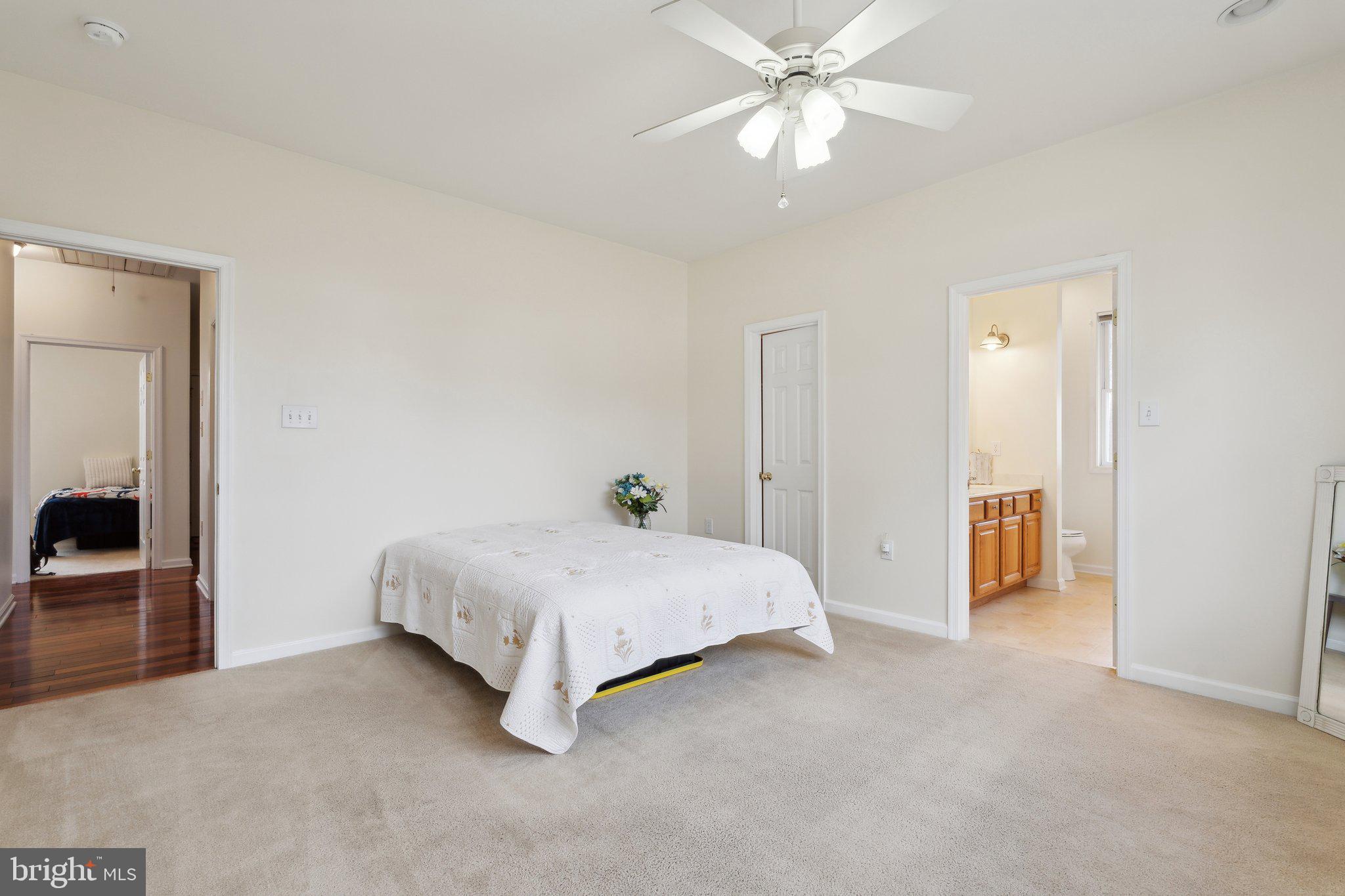 CLAYMONT CHASE - Residential