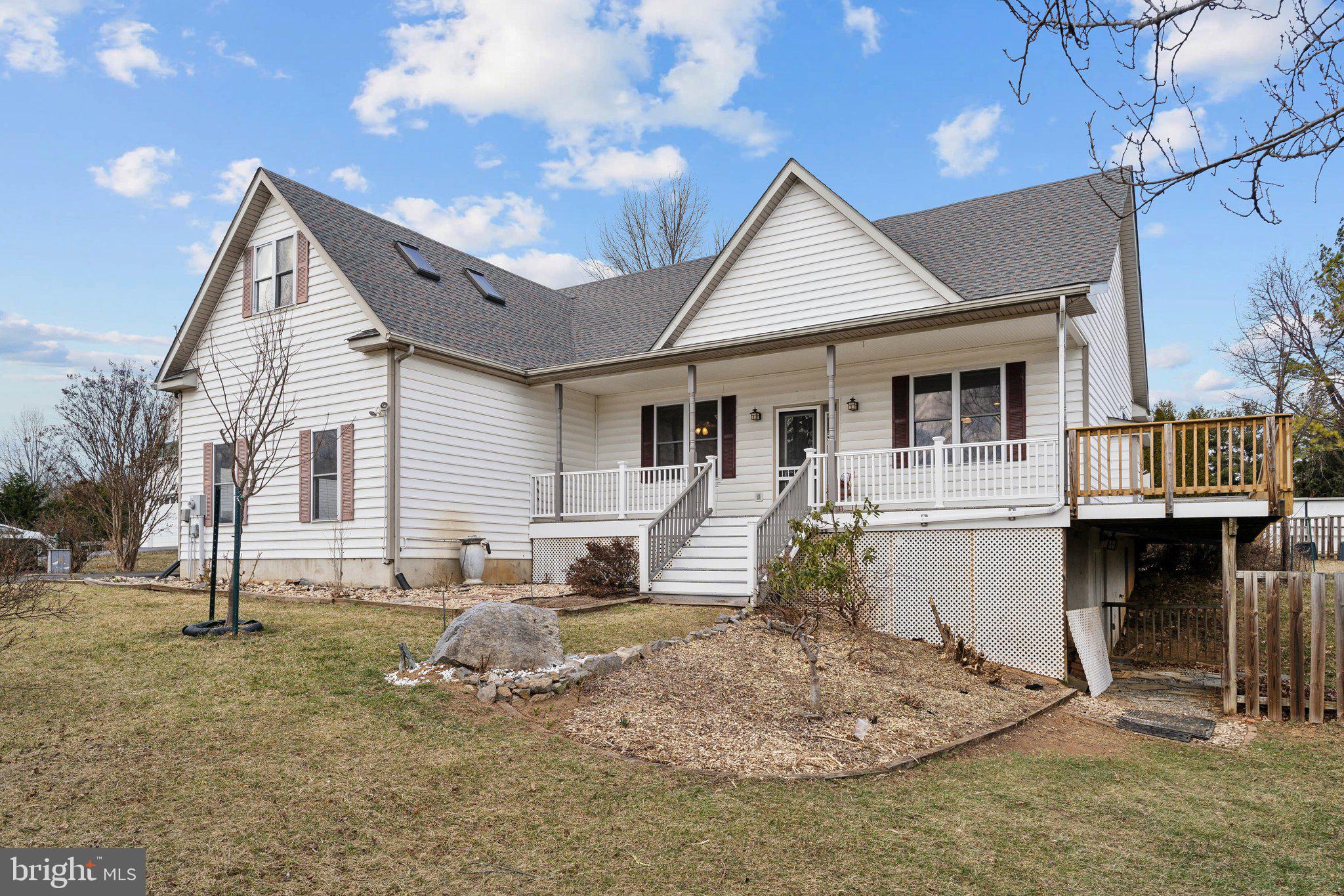 CLAYMONT CHASE - Residential