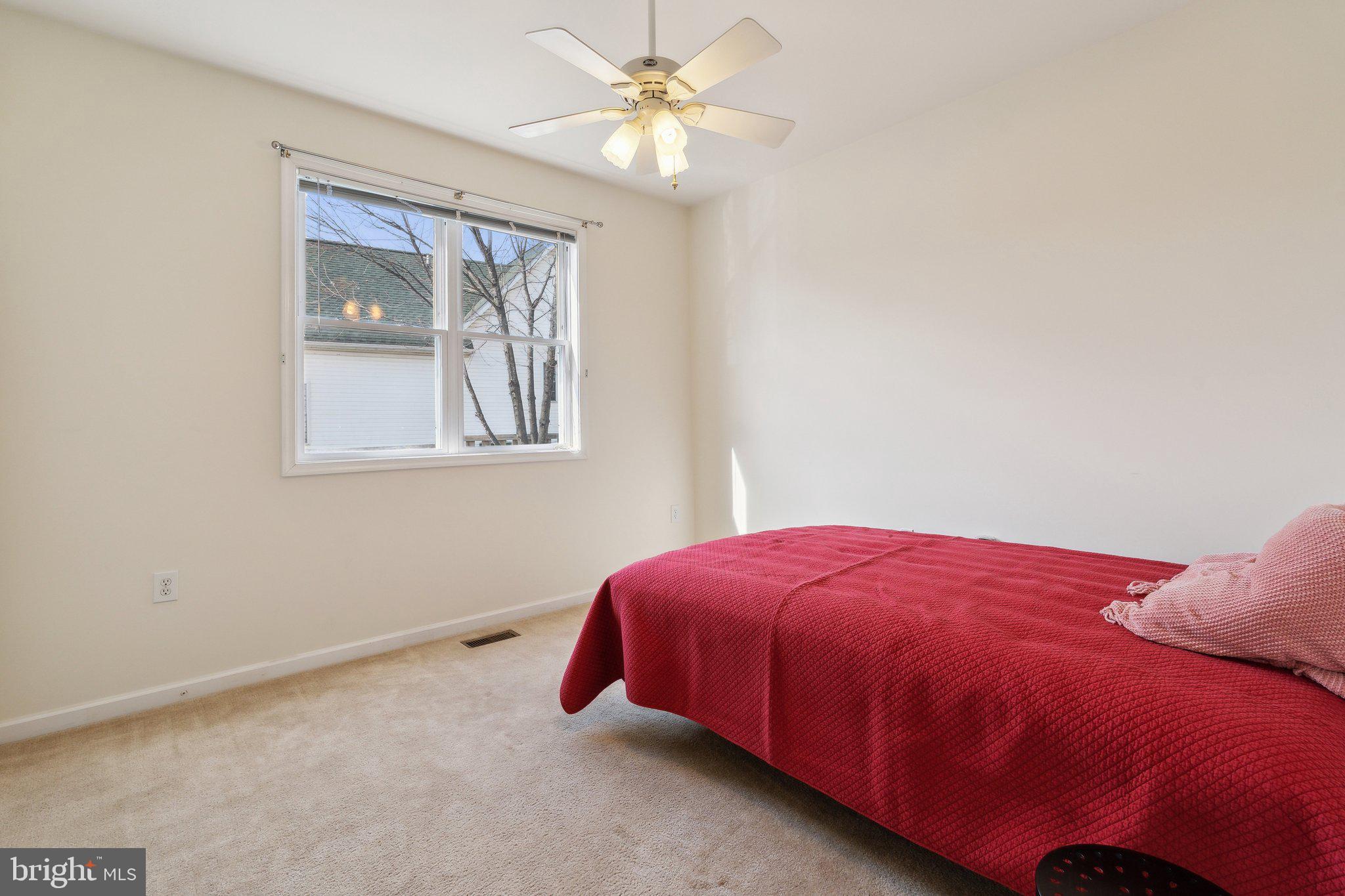 CLAYMONT CHASE - Residential