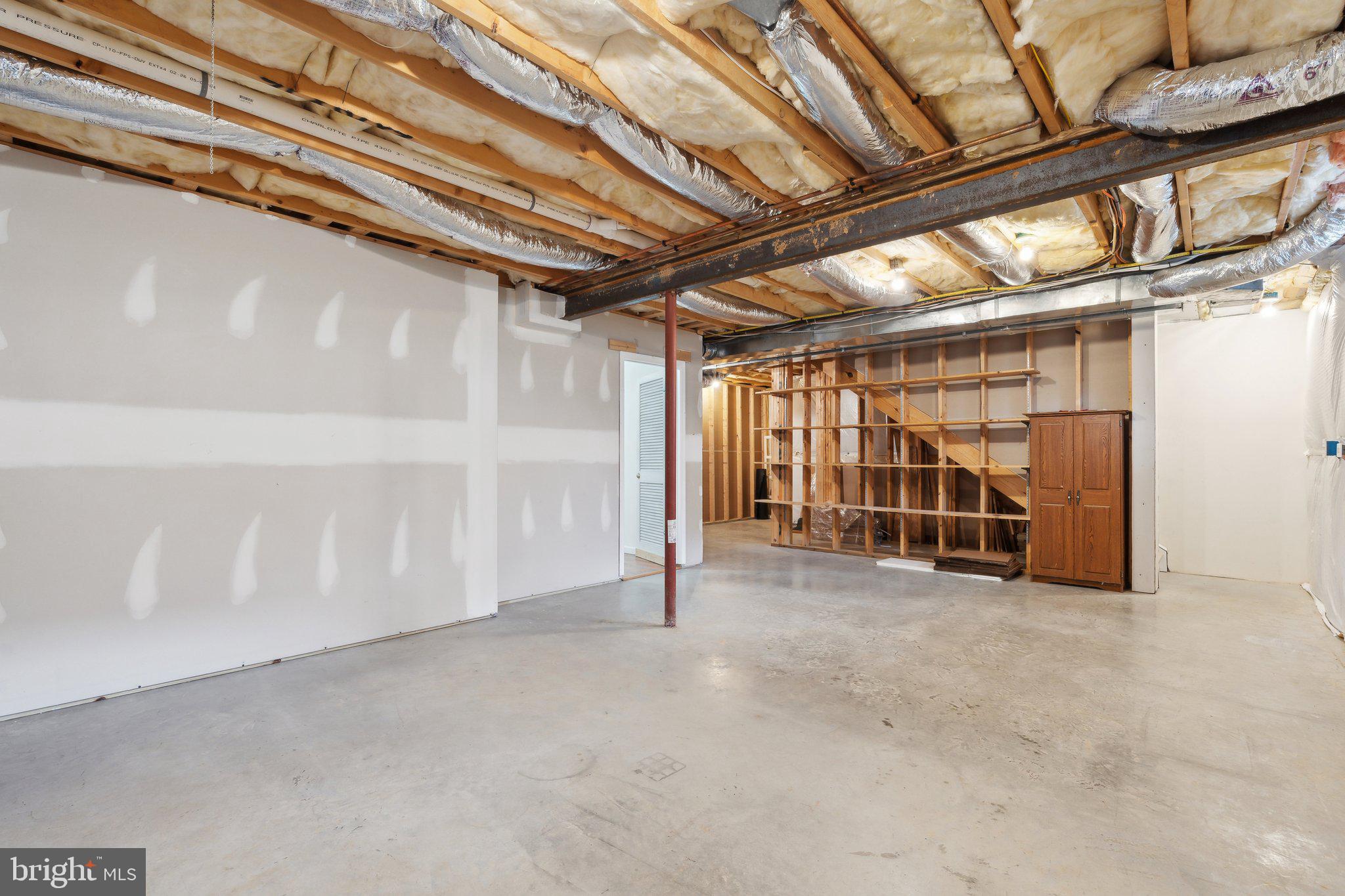 CLAYMONT CHASE - Residential