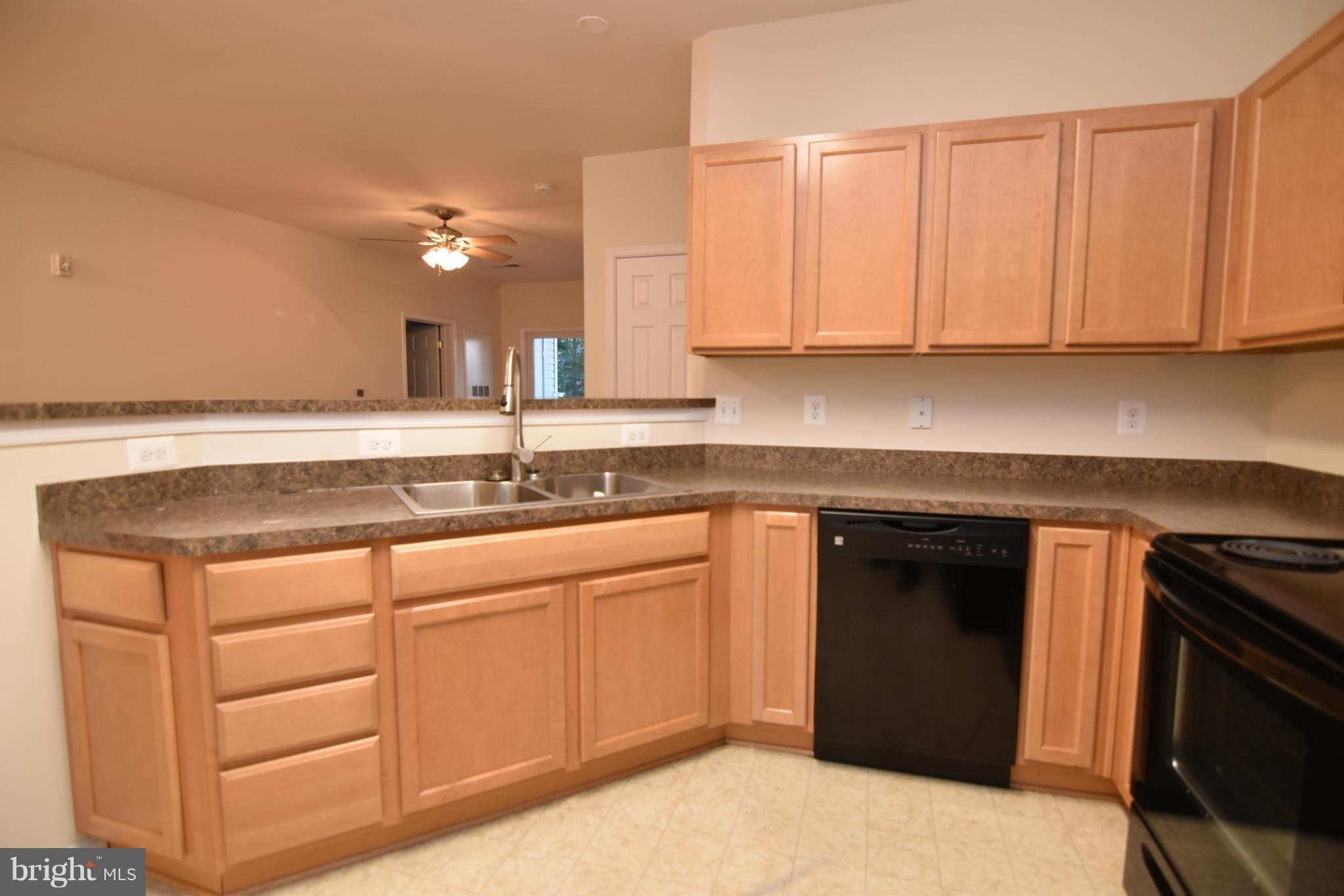 RESIDENCES AT WILDEWOOD - Residential Lease