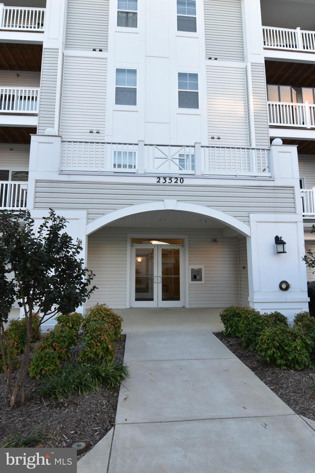 RESIDENCES AT WILDEWOOD - Residential Lease