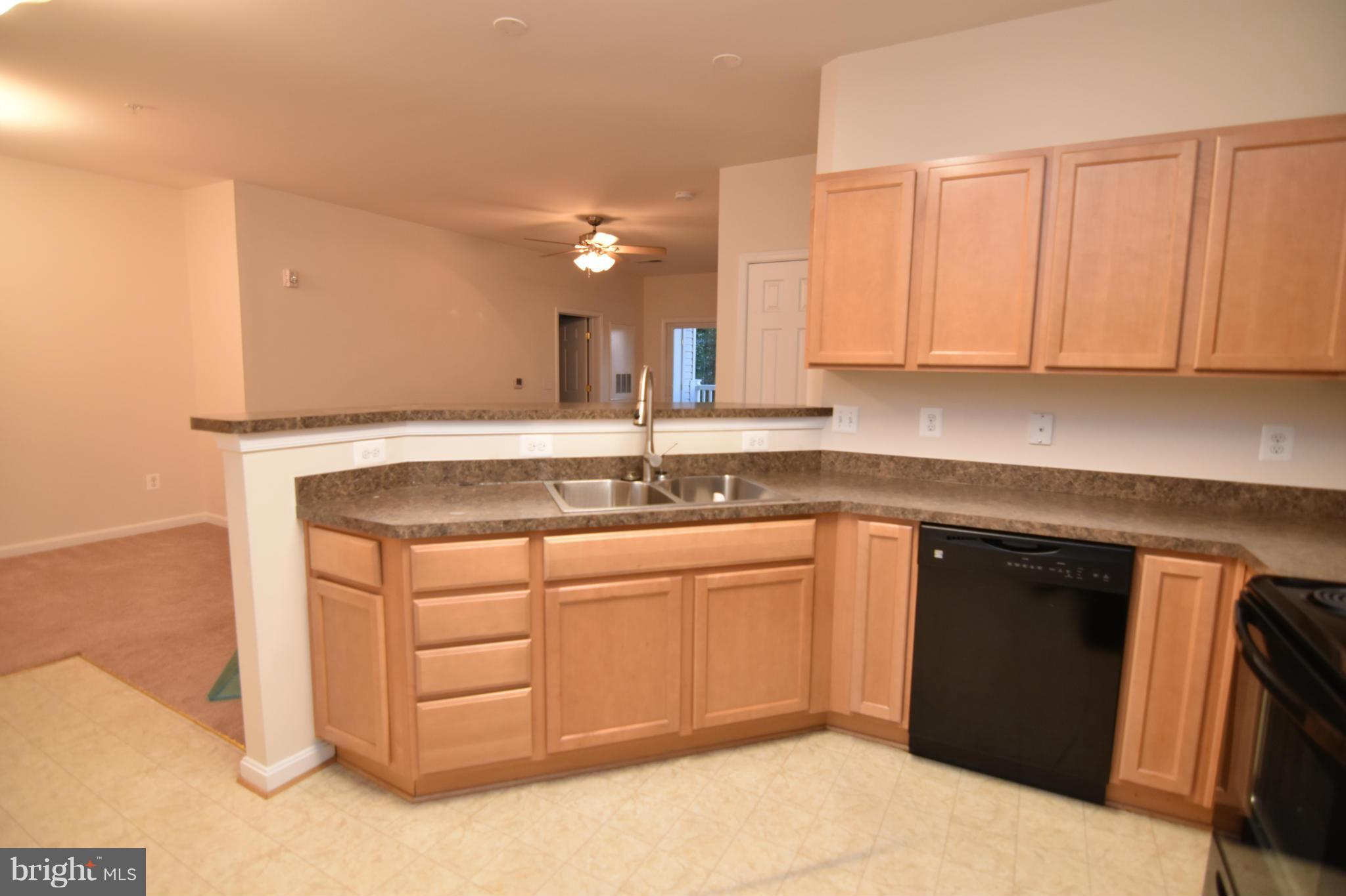 RESIDENCES AT WILDEWOOD - Residential Lease