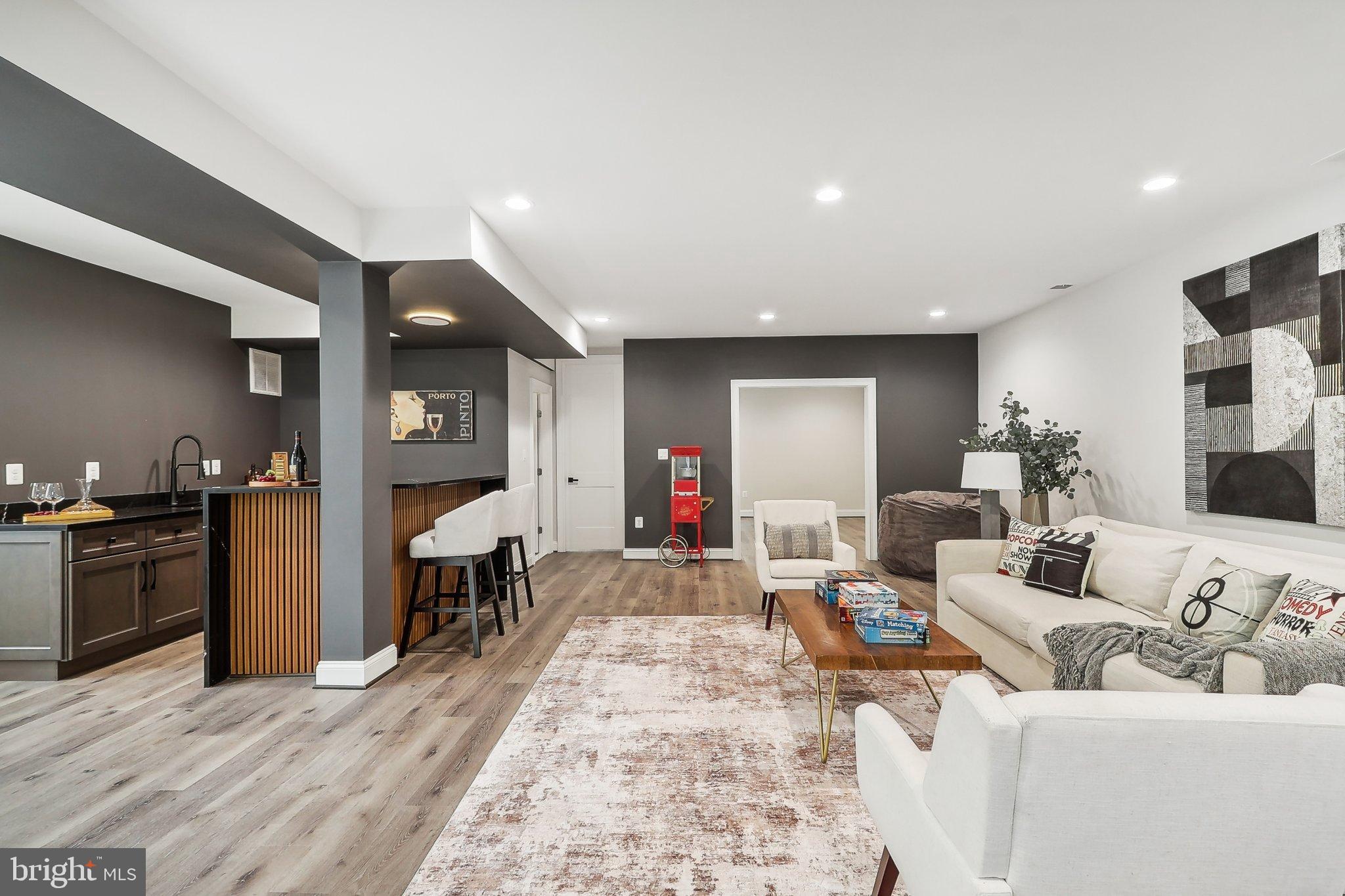 VIENNA WOODS - Residential