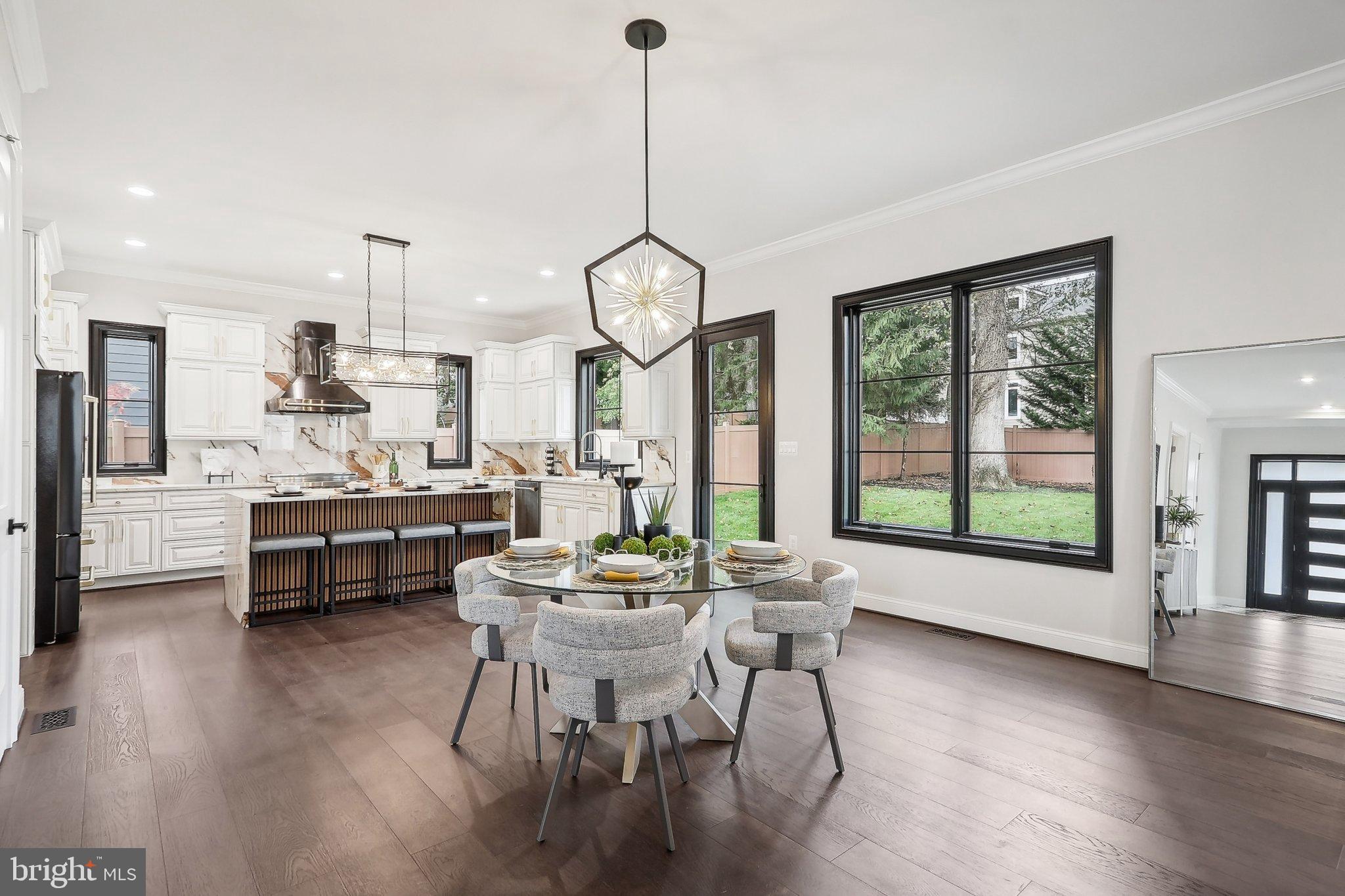 VIENNA WOODS - Residential