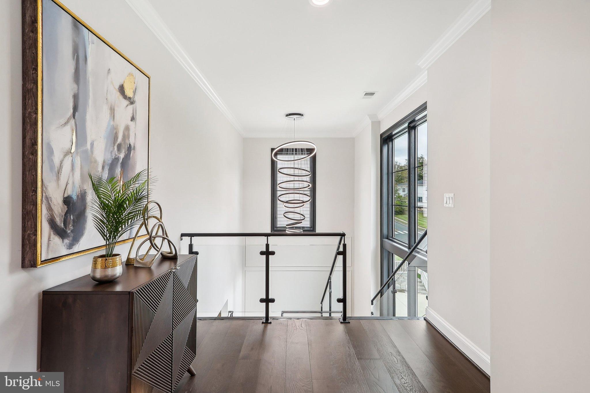 VIENNA WOODS - Residential