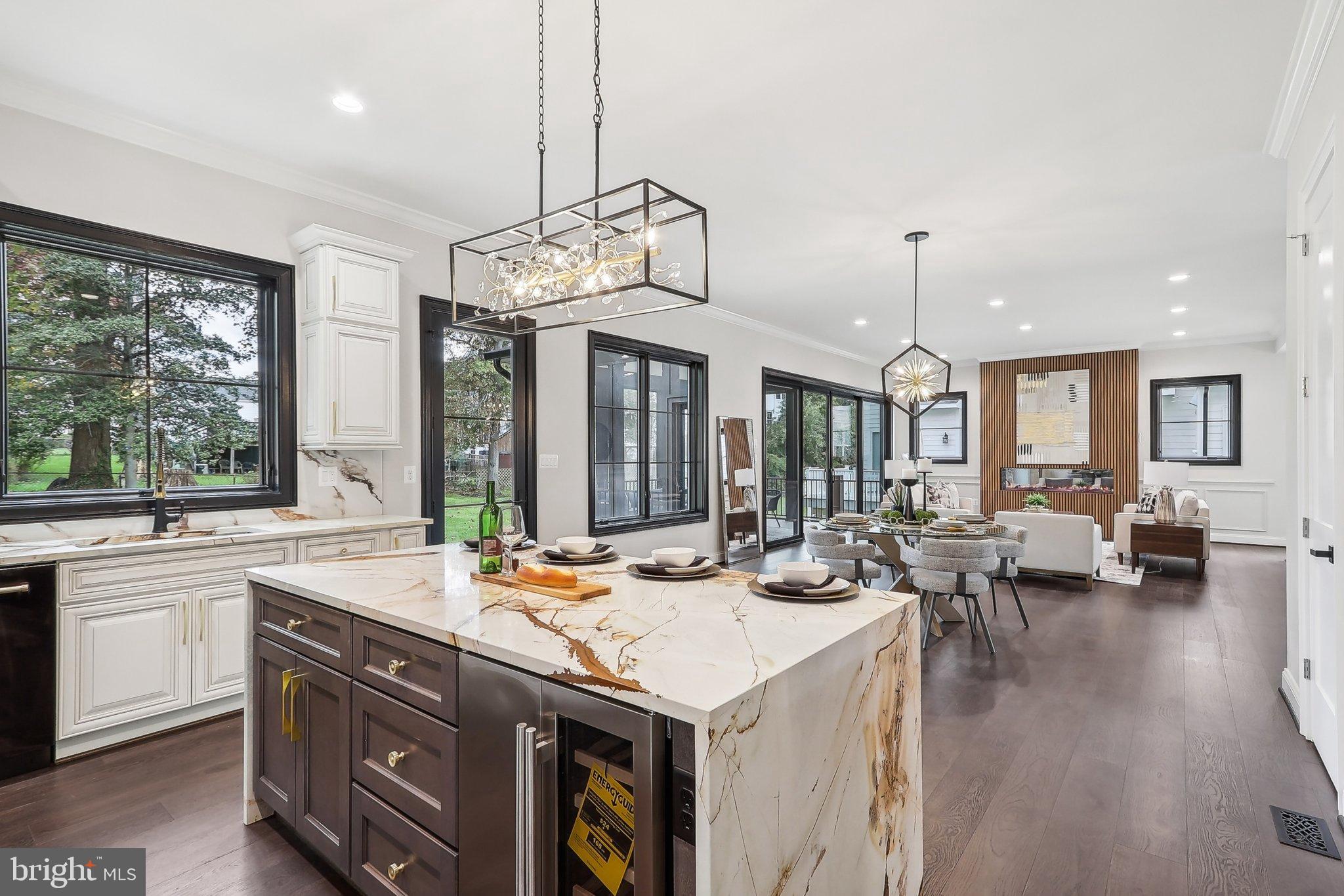 VIENNA WOODS - Residential