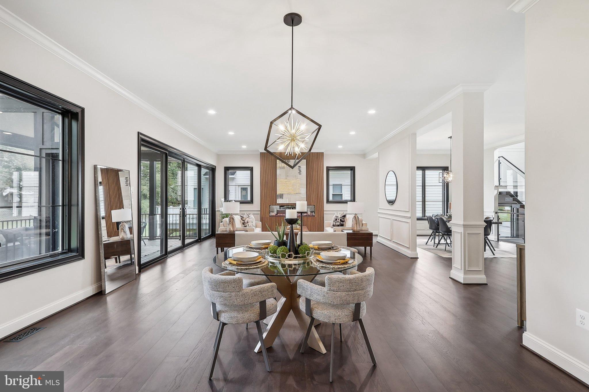 VIENNA WOODS - Residential