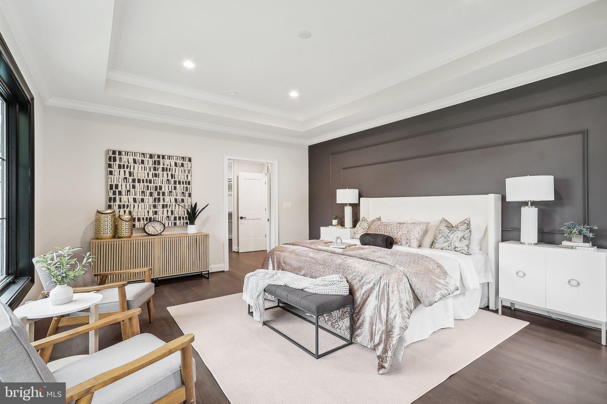 VIENNA WOODS - Residential