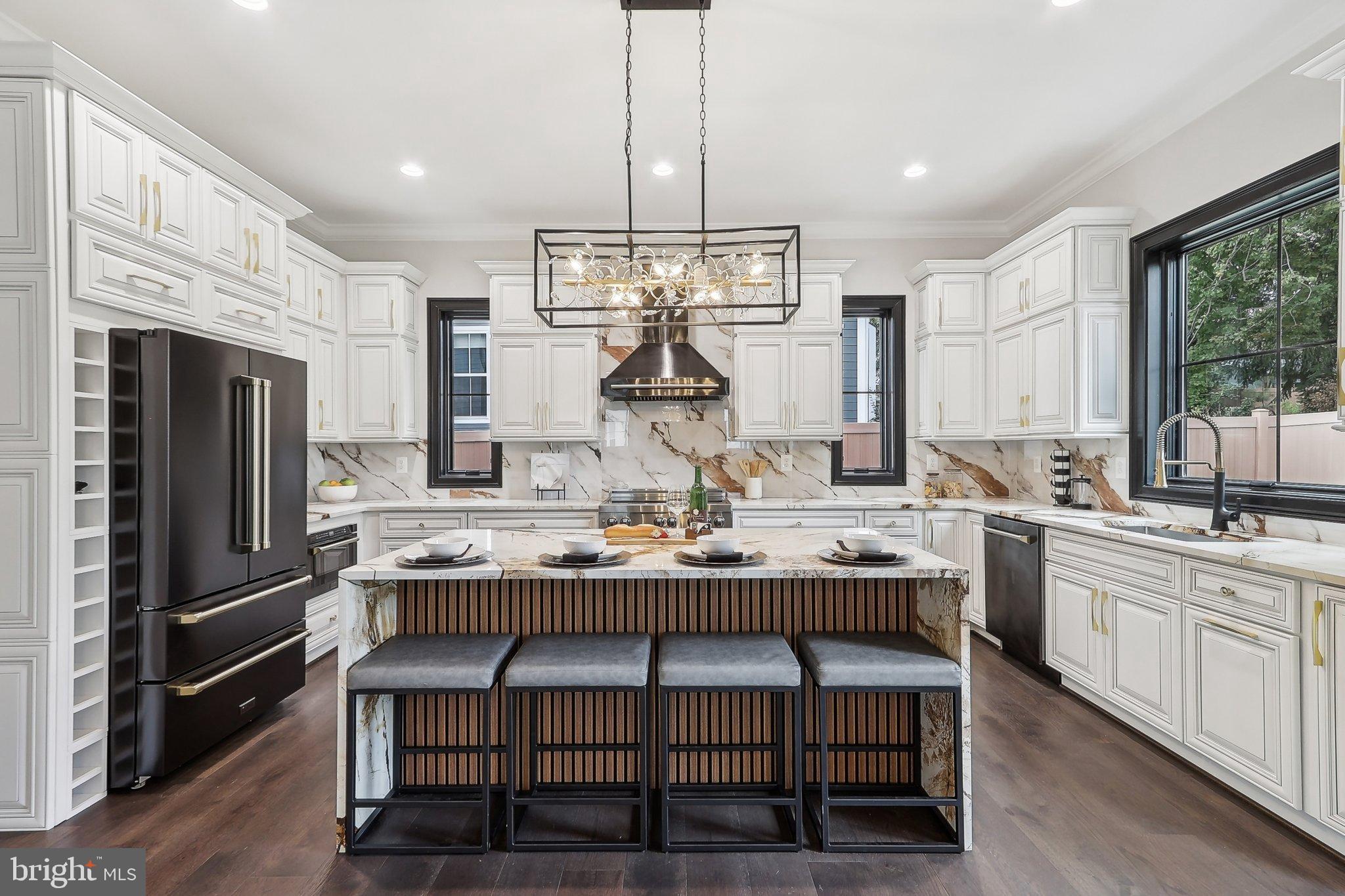 VIENNA WOODS - Residential