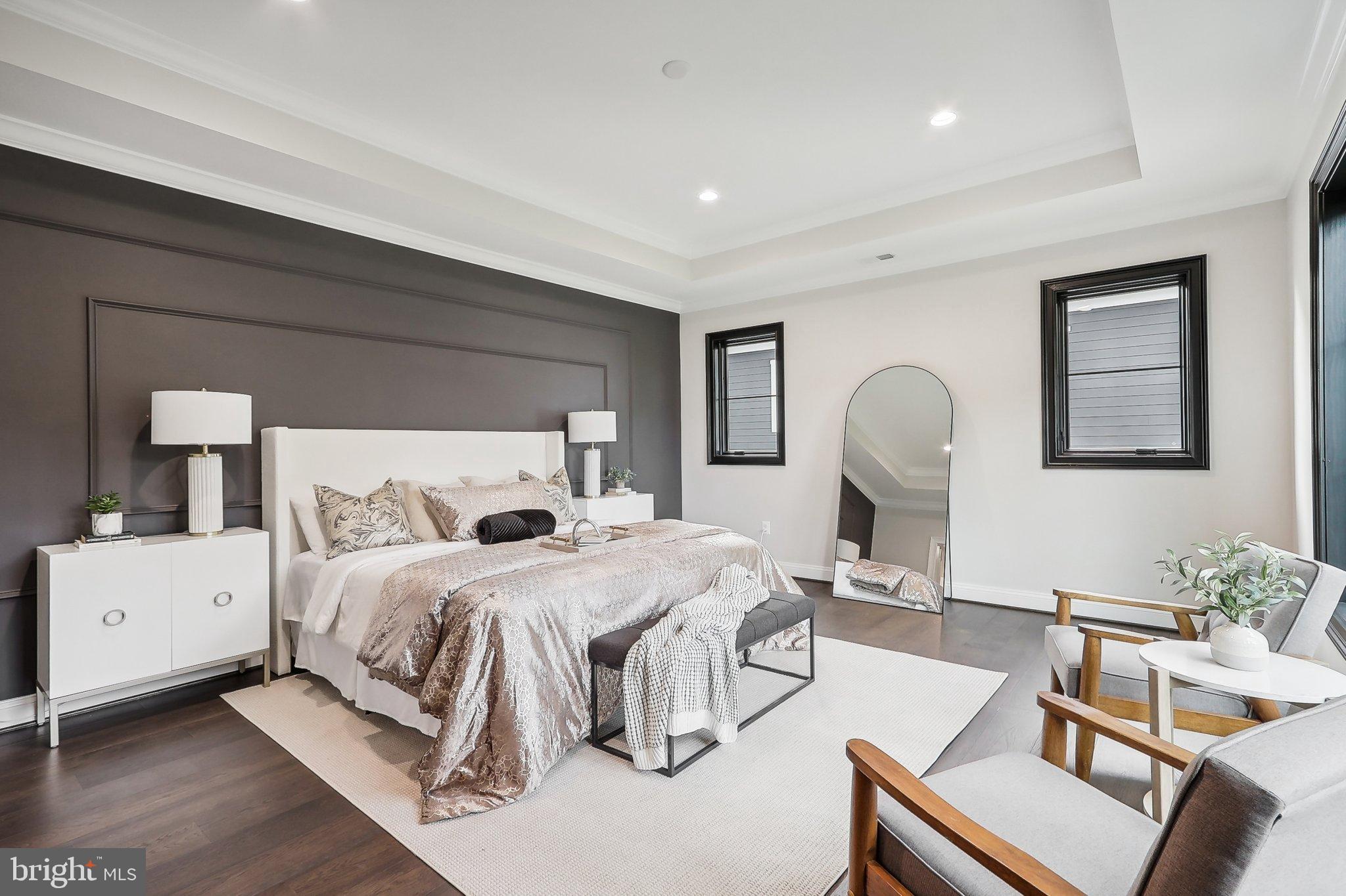 VIENNA WOODS - Residential