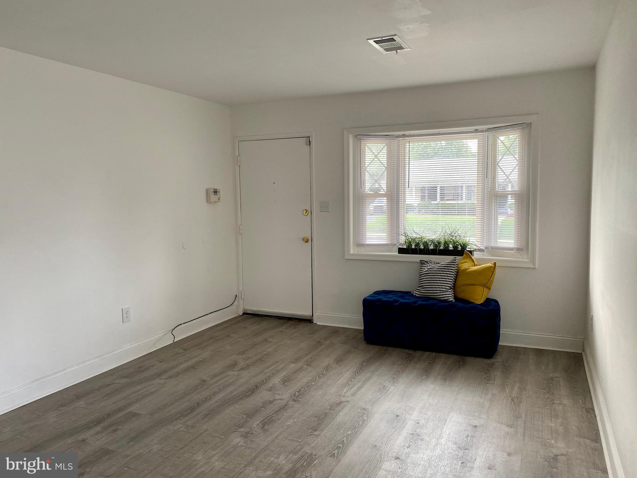 SOUTH LAWN - Residential Lease