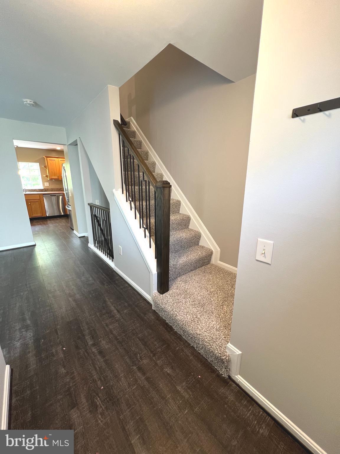 CARROLL PARK MANOR - Residential Lease