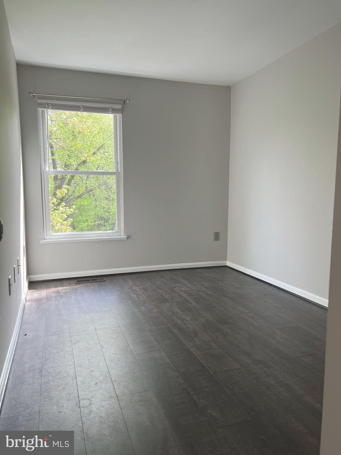 CARROLL PARK MANOR - Residential Lease