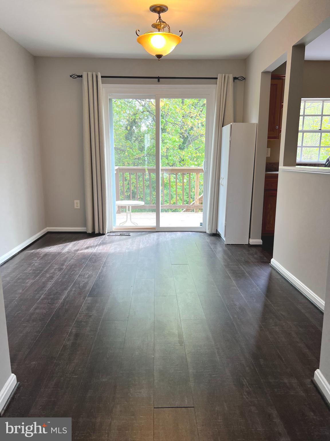 CARROLL PARK MANOR - Residential Lease