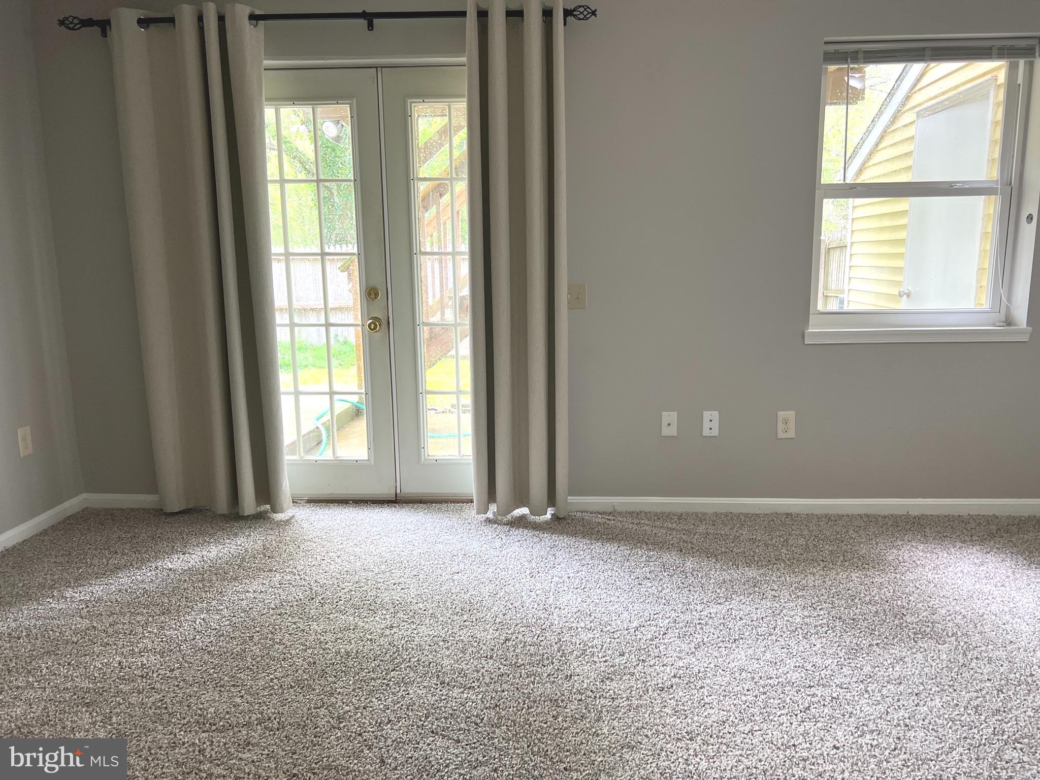 CARROLL PARK MANOR - Residential Lease