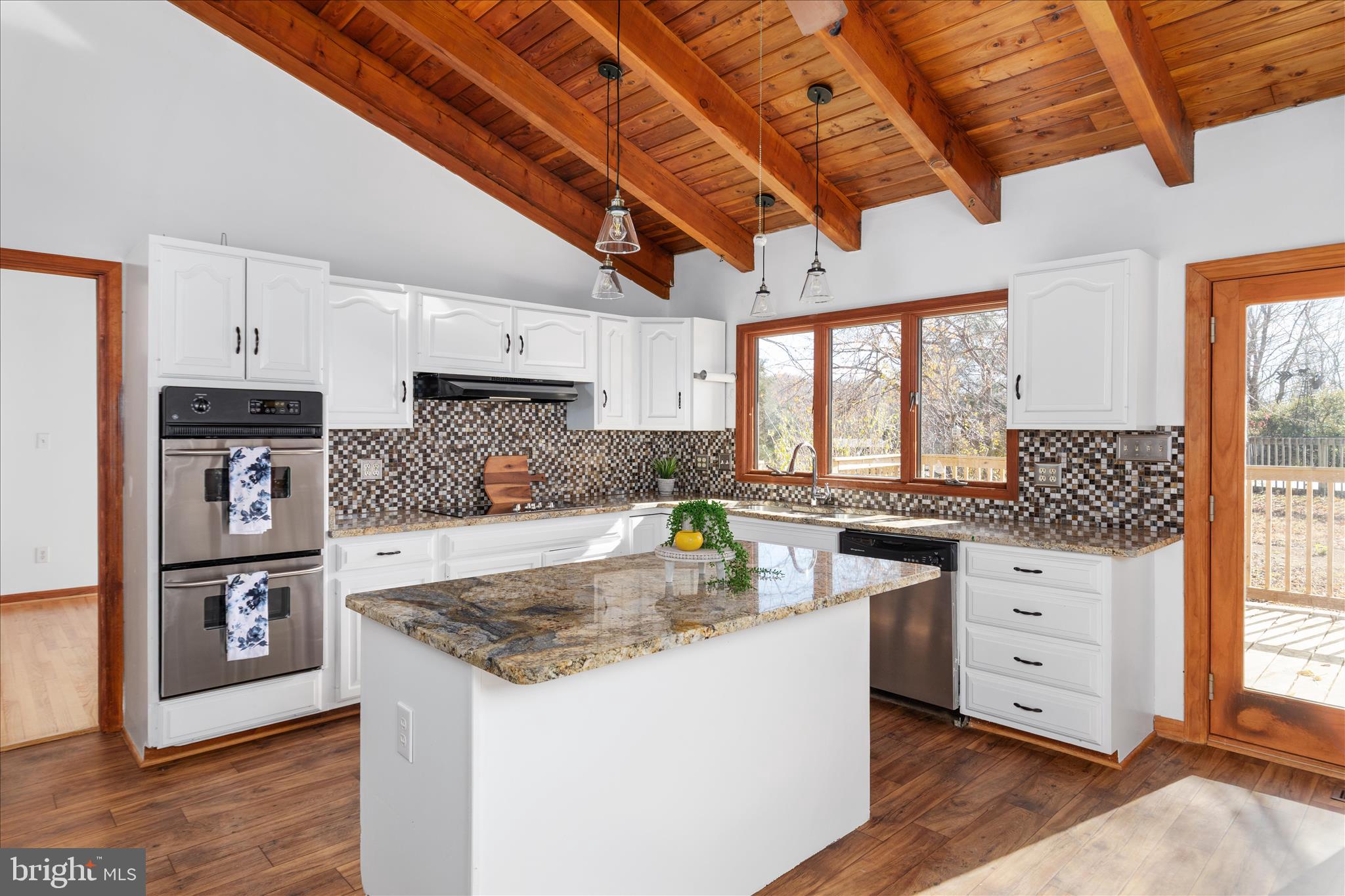 POMPS FARM ESTATES - Residential