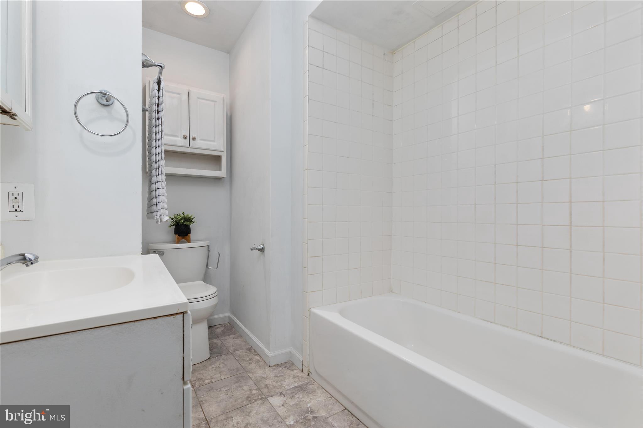 POMPS FARM ESTATES - Residential