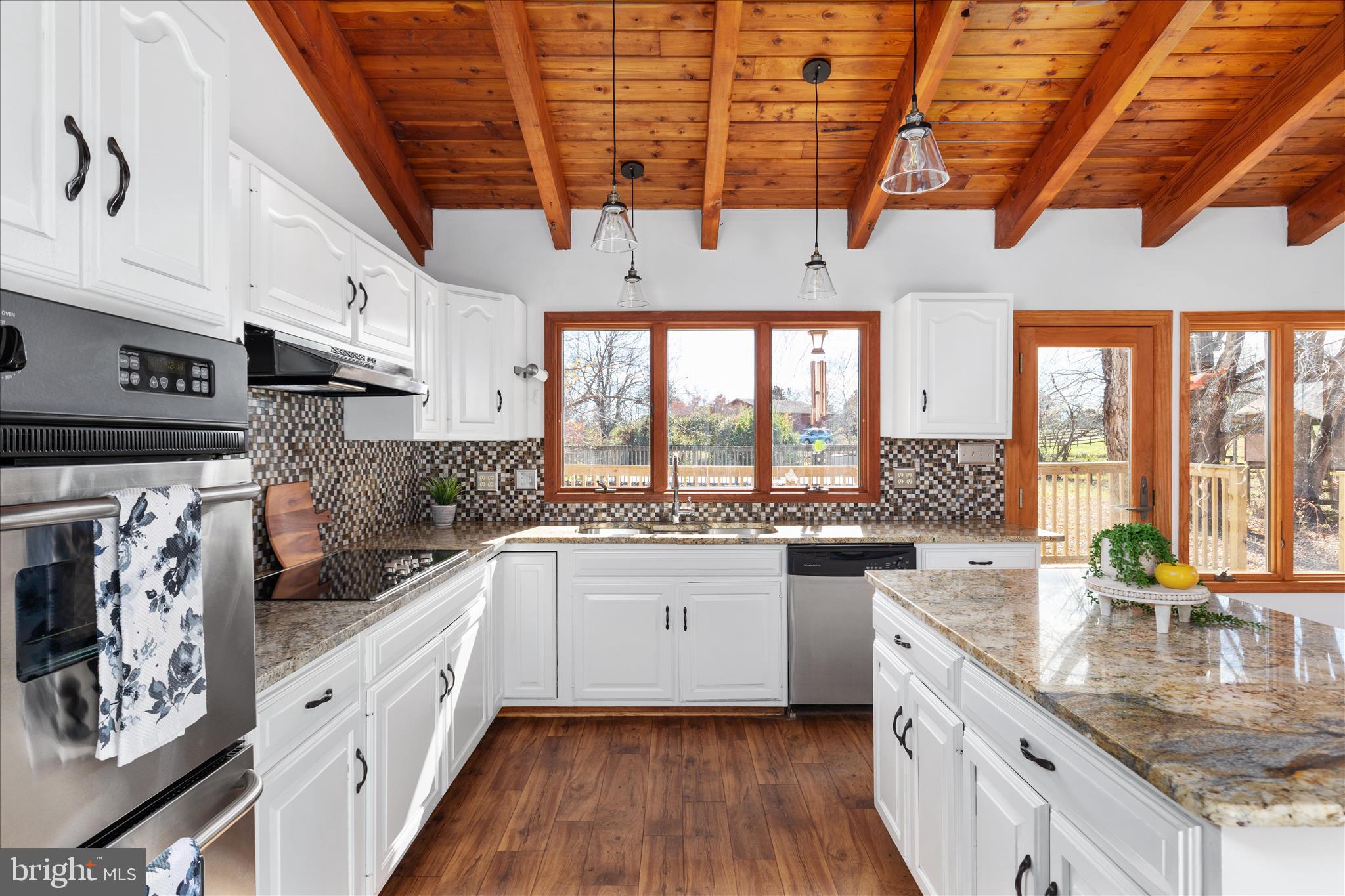 POMPS FARM ESTATES - Residential