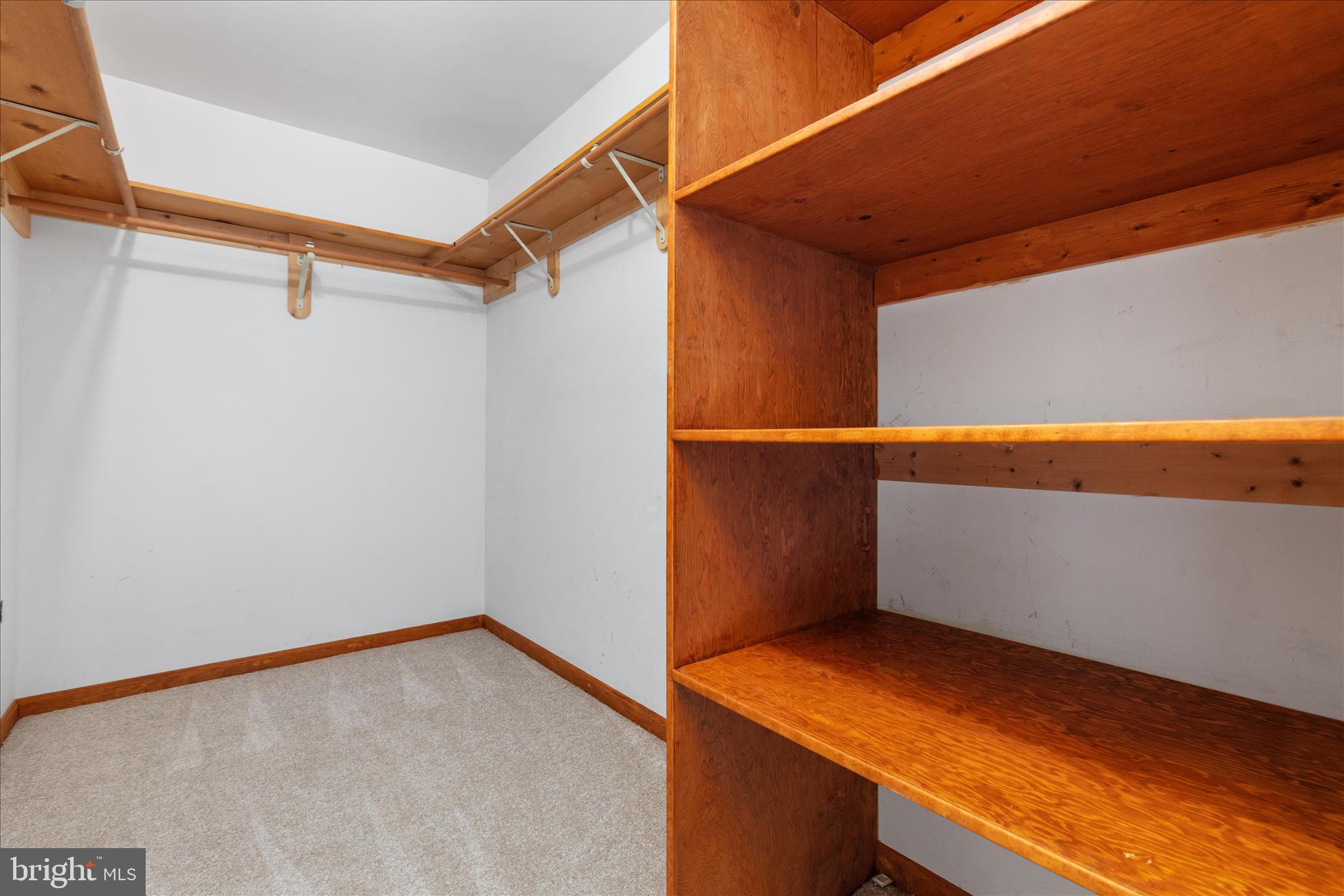 POMPS FARM ESTATES - Residential