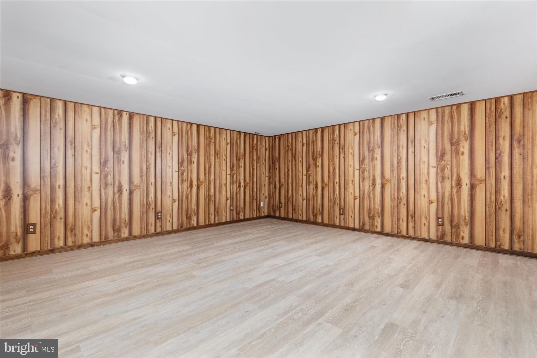 POMPS FARM ESTATES - Residential