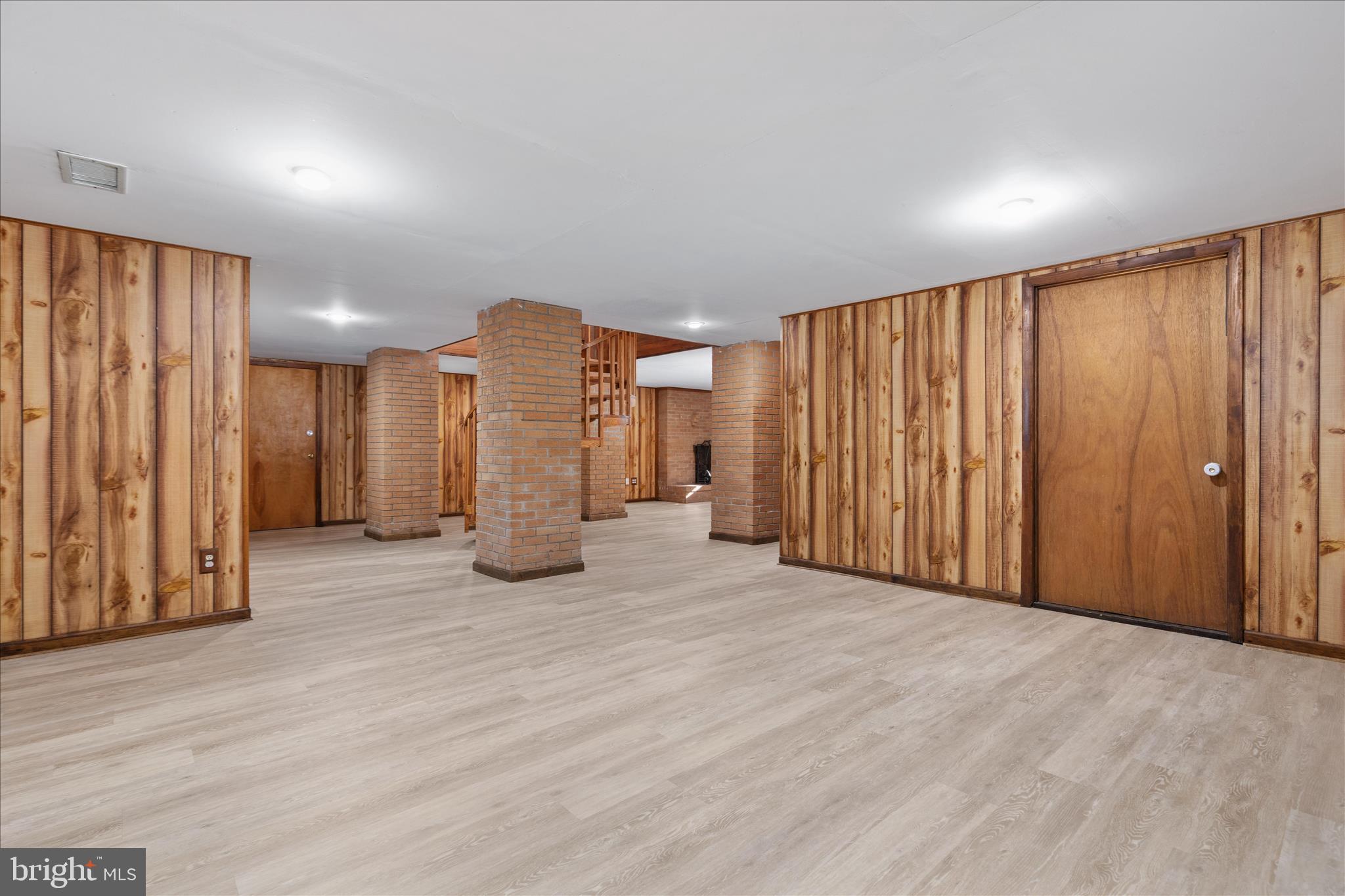 POMPS FARM ESTATES - Residential