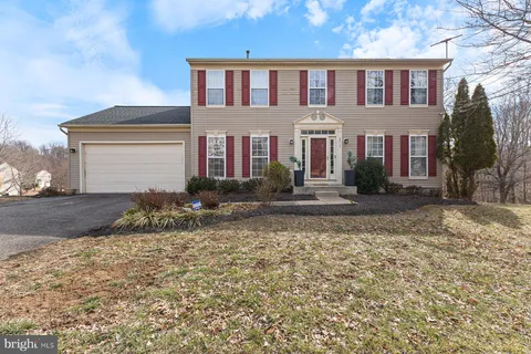 8915 Della Lane, Fort Washington, MD MLS: MDPG2142066