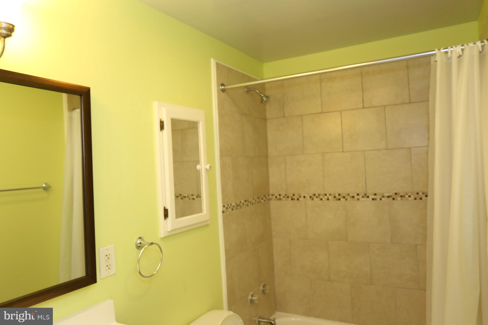 HIGHLANDTOWN - Residential Lease