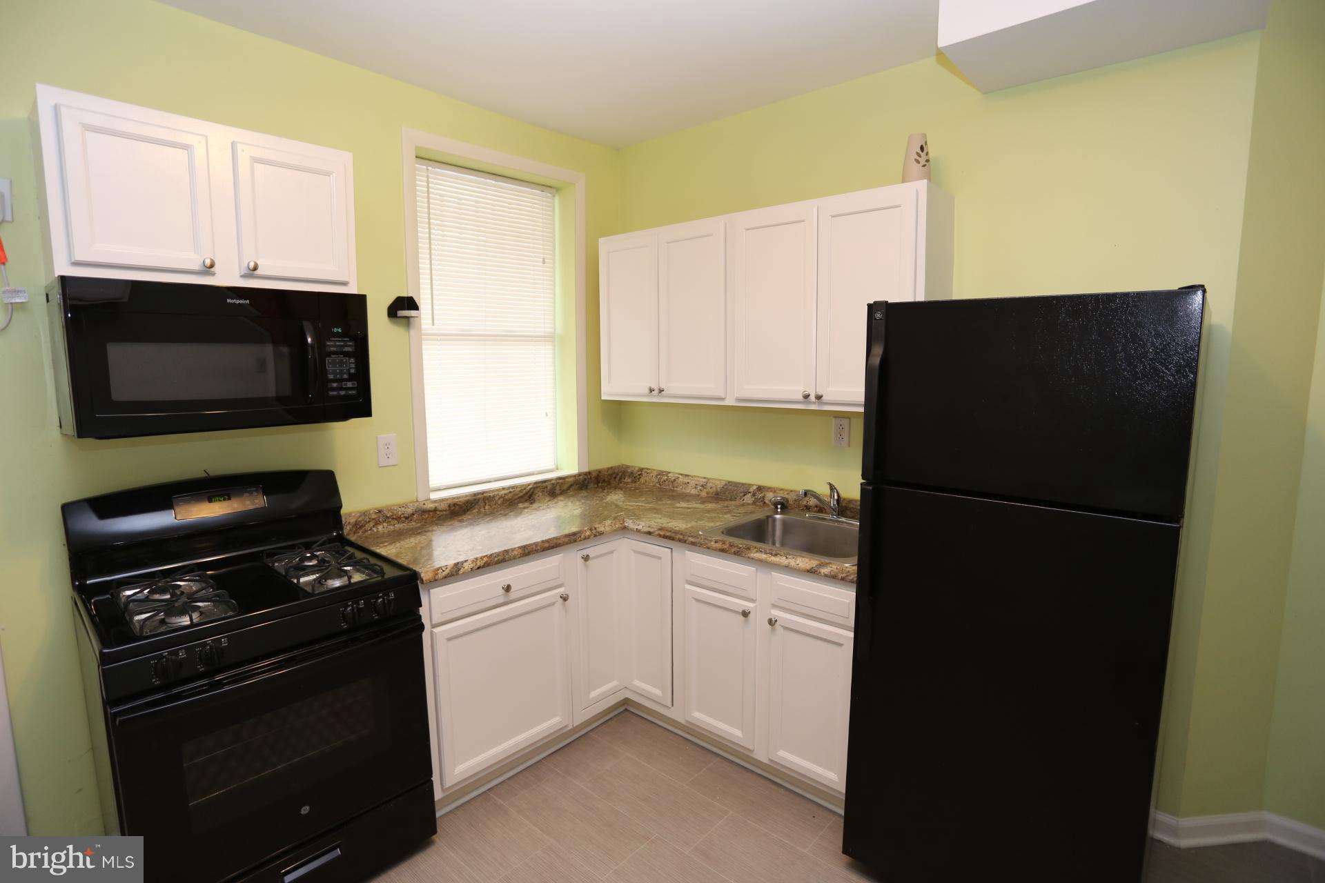 HIGHLANDTOWN - Residential Lease