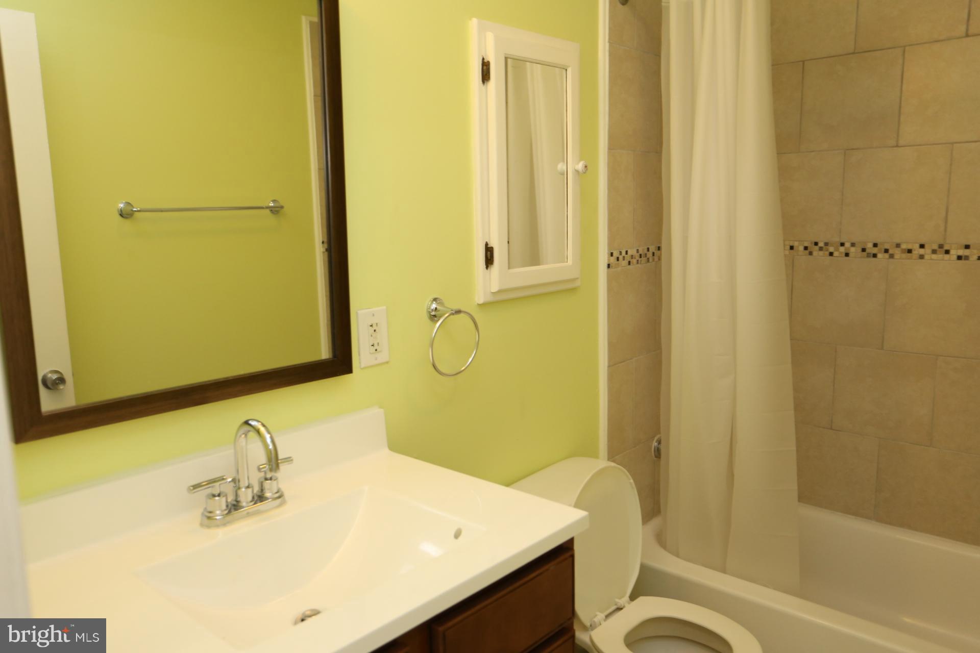 HIGHLANDTOWN - Residential Lease