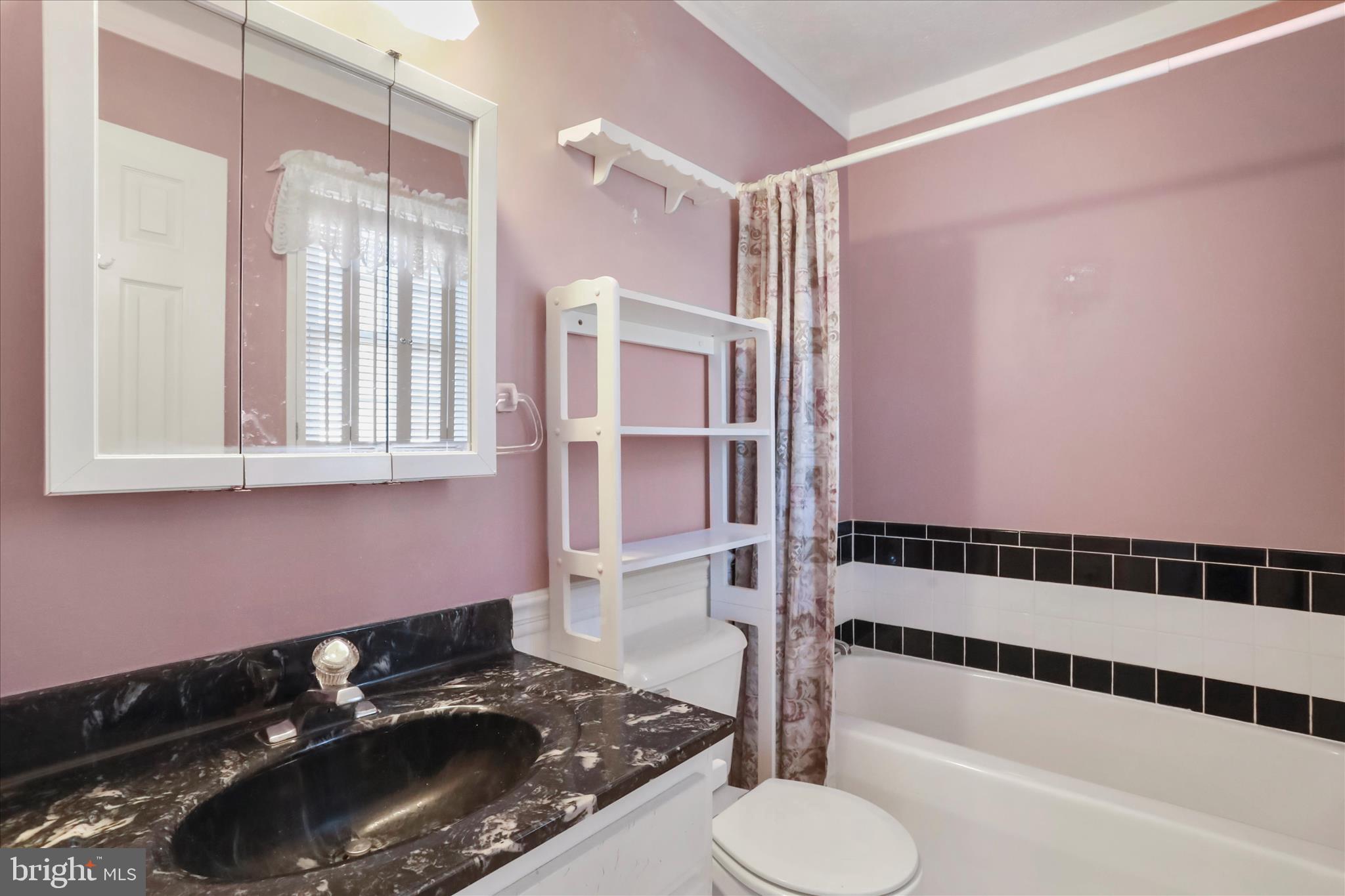 LAUREL RIDGE - Residential