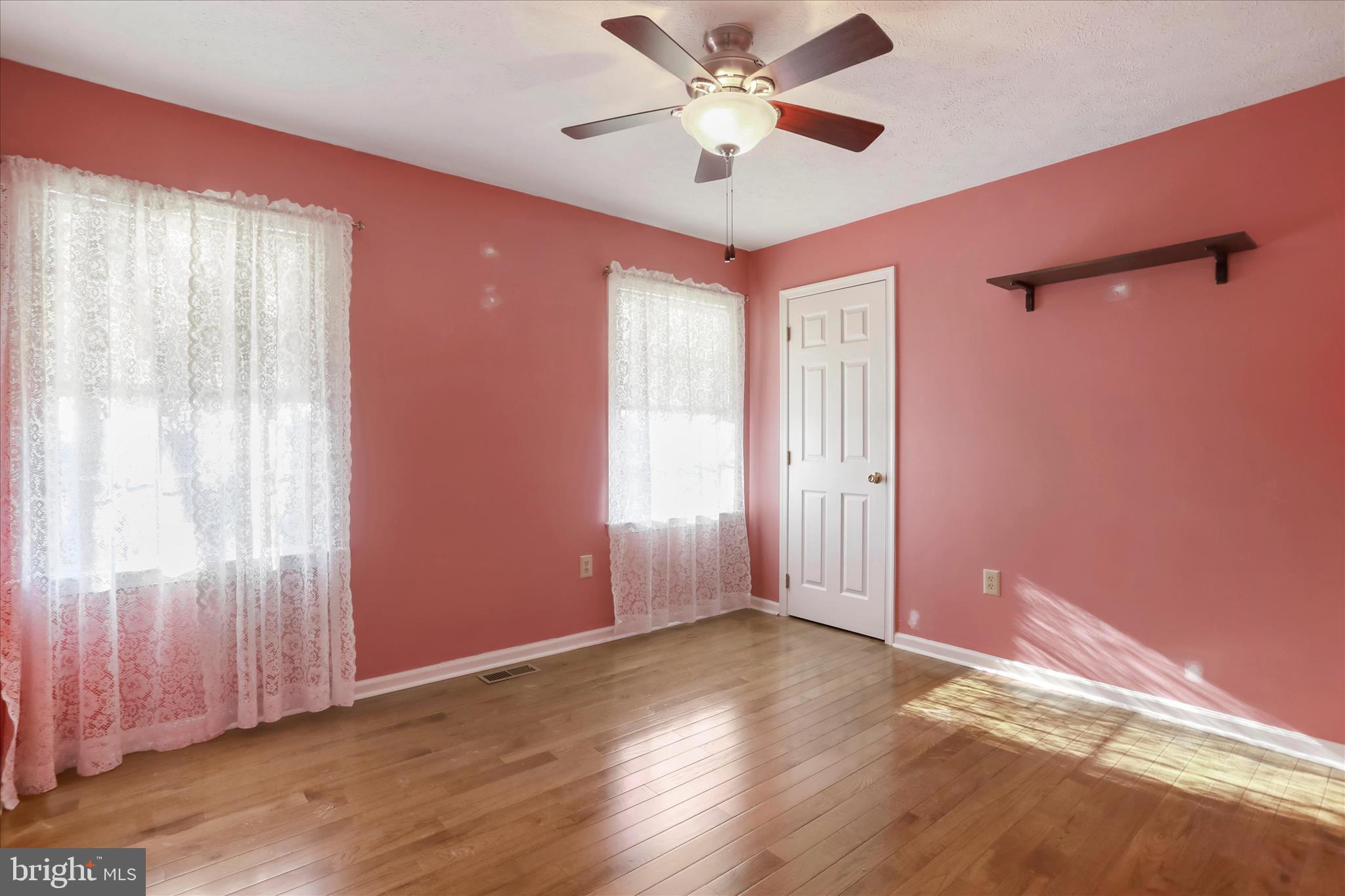 LAUREL RIDGE - Residential