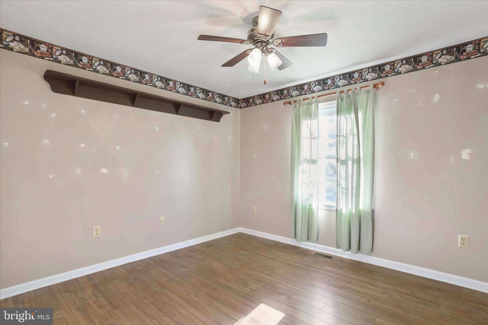 LAUREL RIDGE - Residential