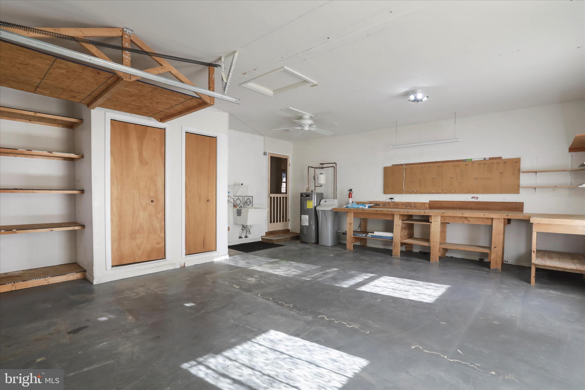 LAUREL RIDGE - Residential