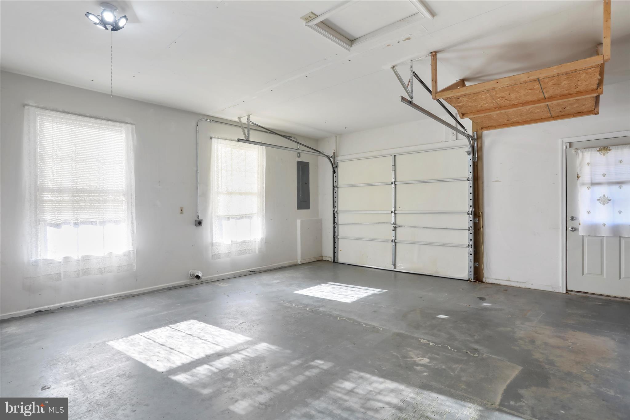 LAUREL RIDGE - Residential