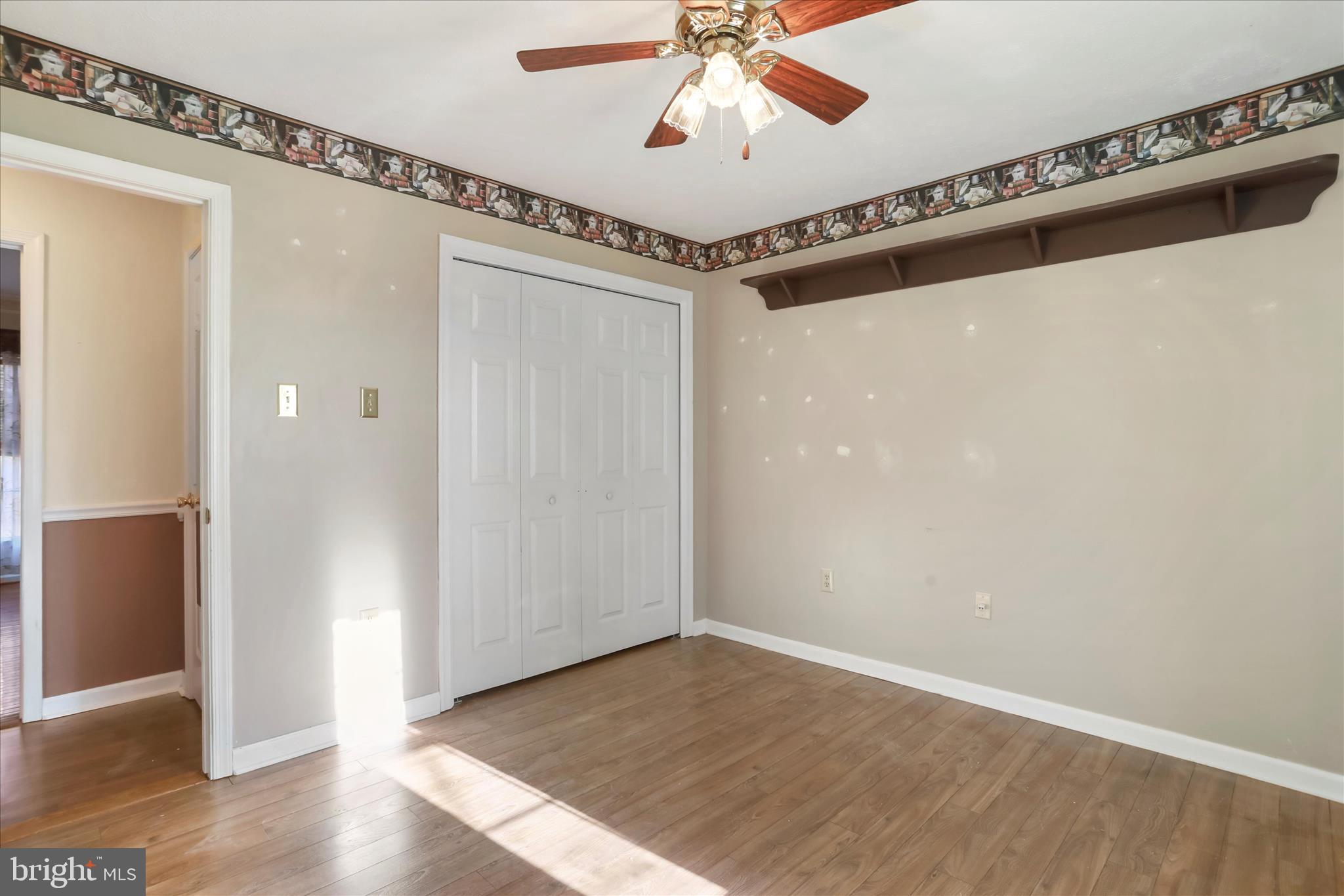 LAUREL RIDGE - Residential