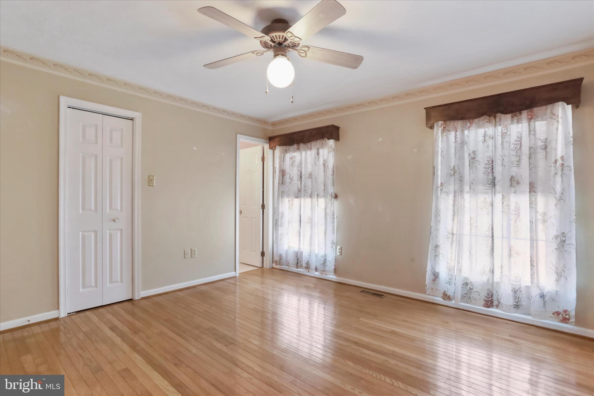 LAUREL RIDGE - Residential